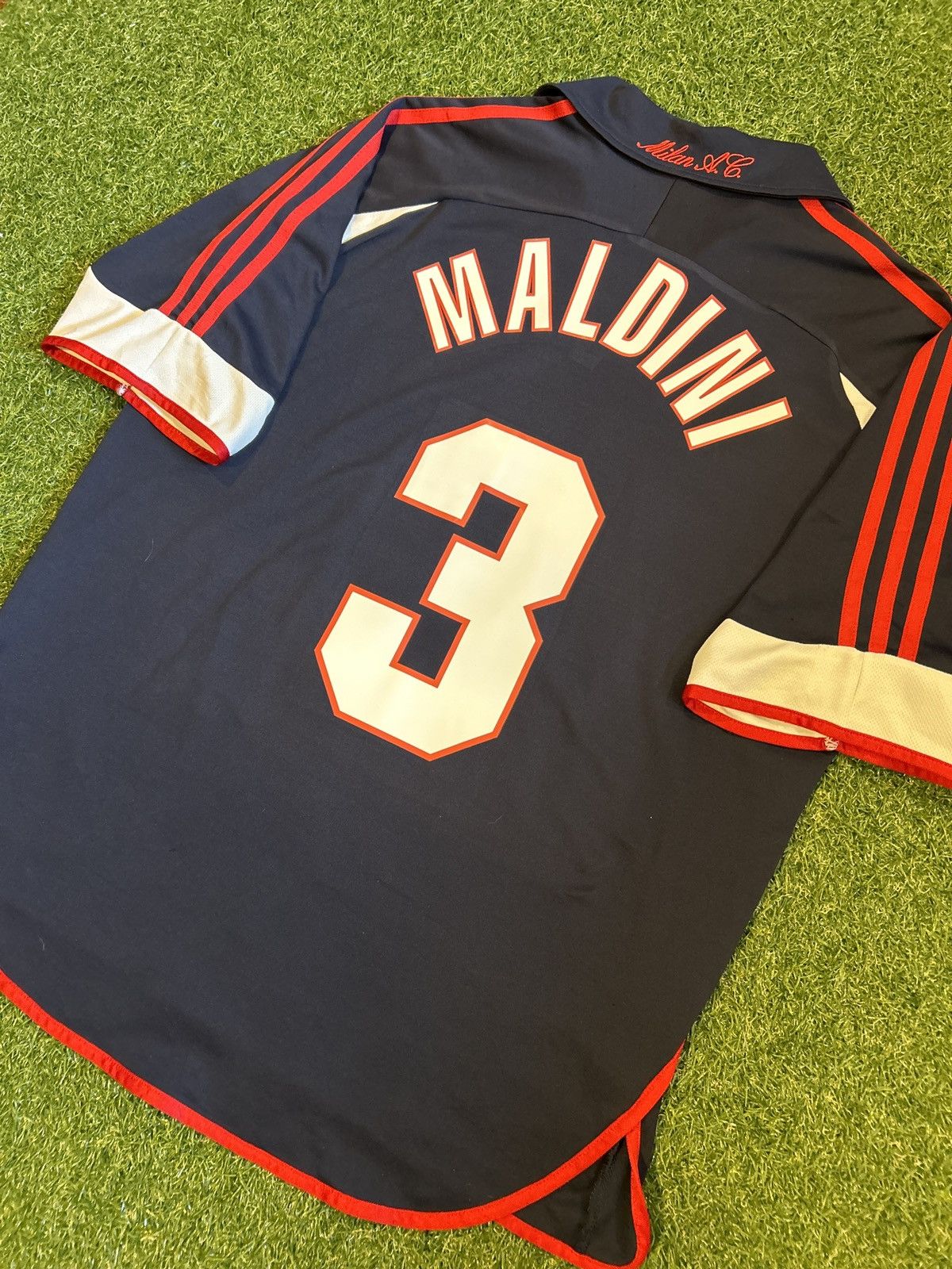 Adidas × Vintage 99/00 AC Milan Centenary Maldini Third Shirt Size US L / EU 52-54 / 3 - 3 Thumbnail
