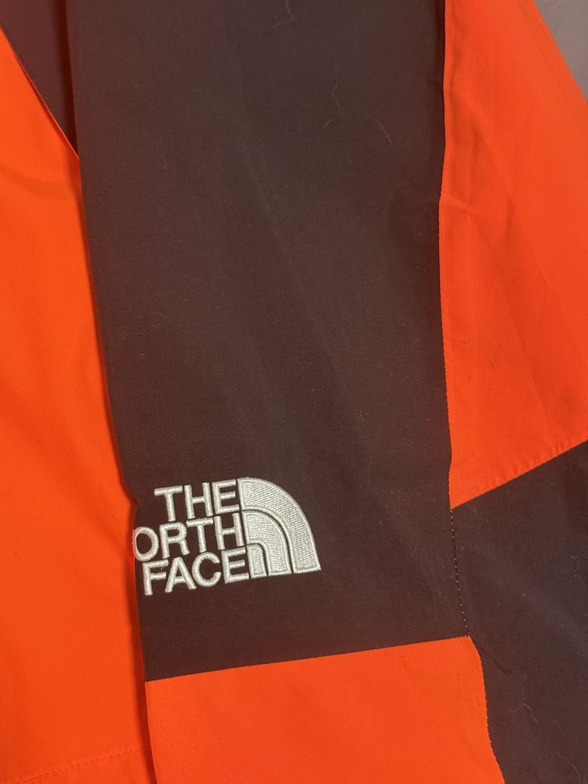 Supreme × The North Face Supreme tnf the north face 16fw orange mountain light Jacket Size US L / EU 52-54 / 3 - 4 Thumbnail