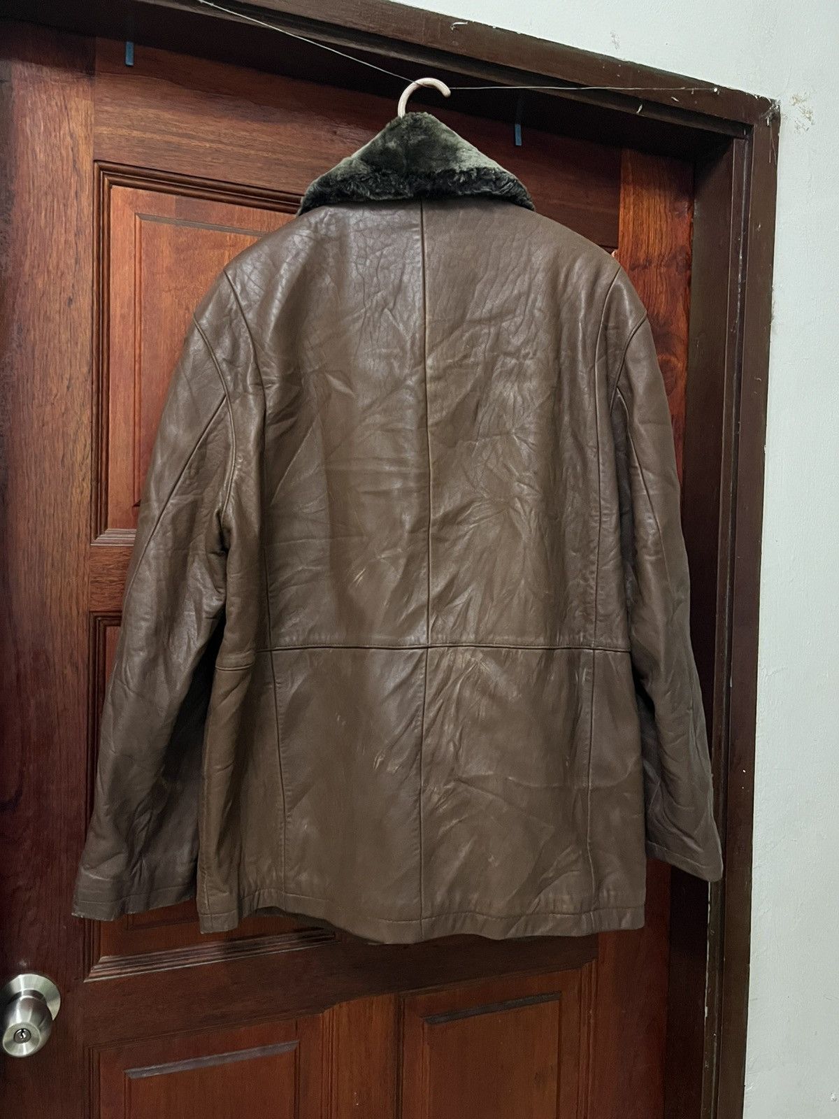 Yves Saint Laurent VTG Yves Saint Laurent Pour Homme Fur Collar Leather Jacket Size US L / EU 52-54 / 3 - 2 Thumbnail