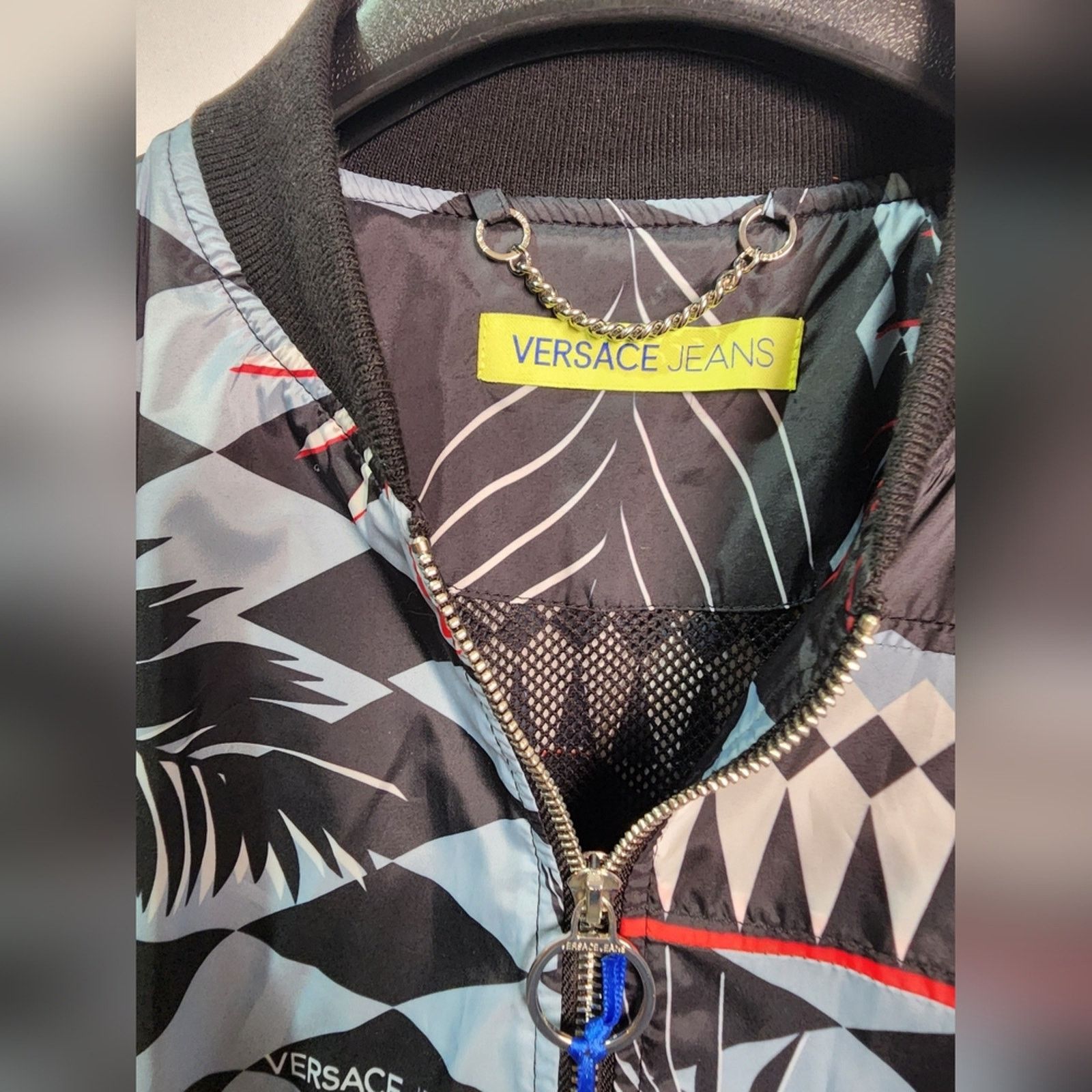 Versace Versace Nylon Geometric Patterned Palm Bomber Jacket 44 Lg Size L / US 10 / IT 46 - 7 Thumbnail