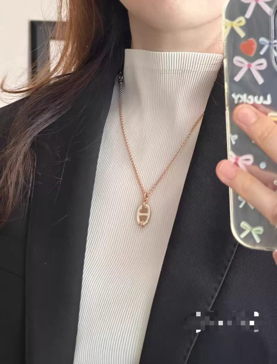 Hermes Hermes Pig Nose Necklace, Cream White & Rose Gold, New, Film Size ONE SIZE - 2 Thumbnail