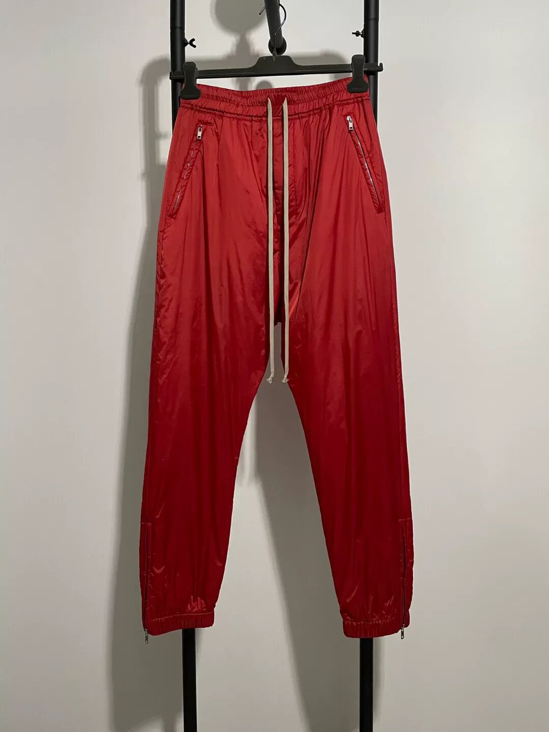 Rick Owens rick owens red slim-fit jogger pants Size US 34 / EU 50 - 1 Thumbnail
