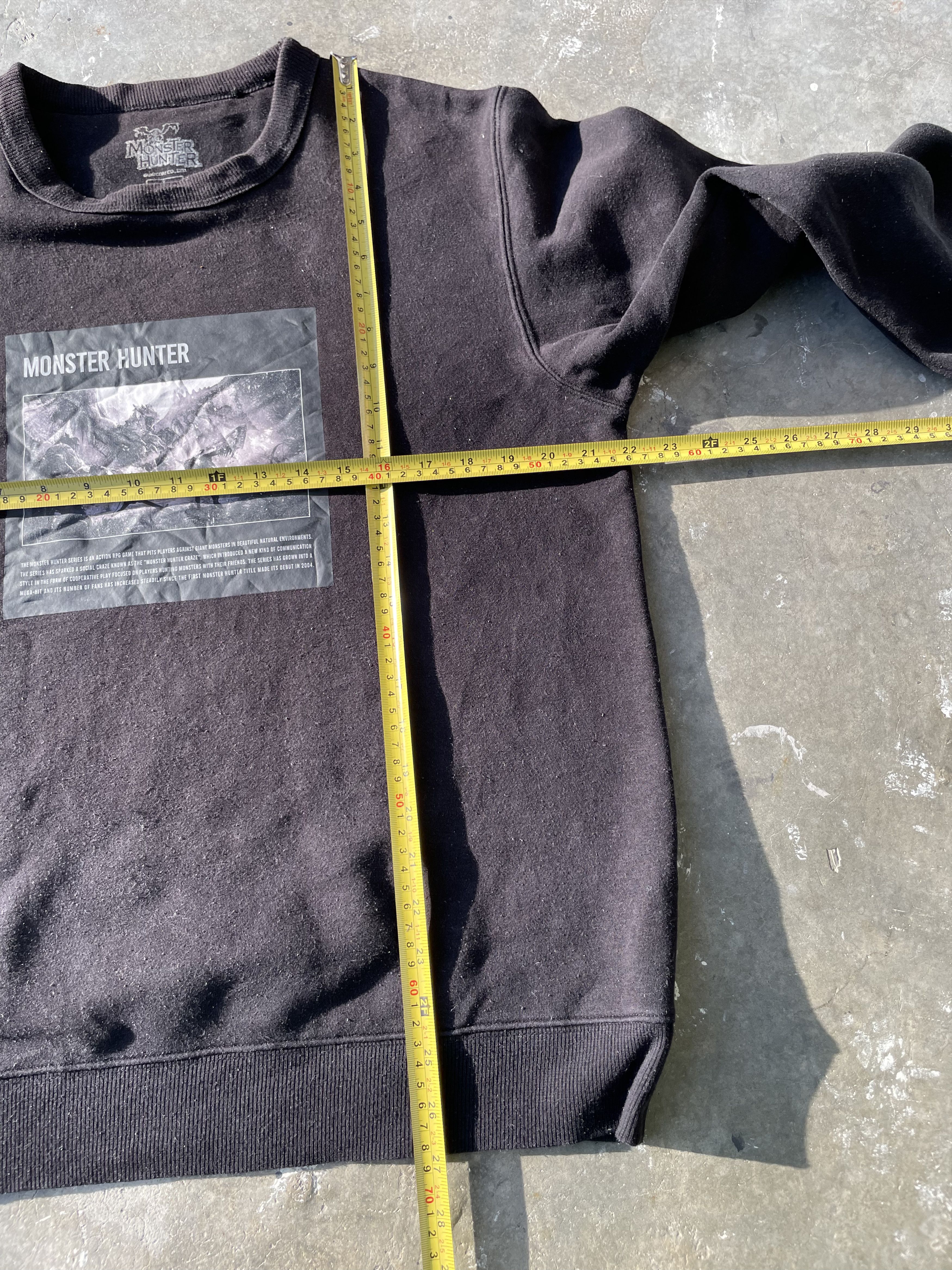 Vintage Vintage 00s Capcom Gaming Monster Hunter Print Sweatshirt Size US L / EU 52-54 / 3 - 5 Thumbnail