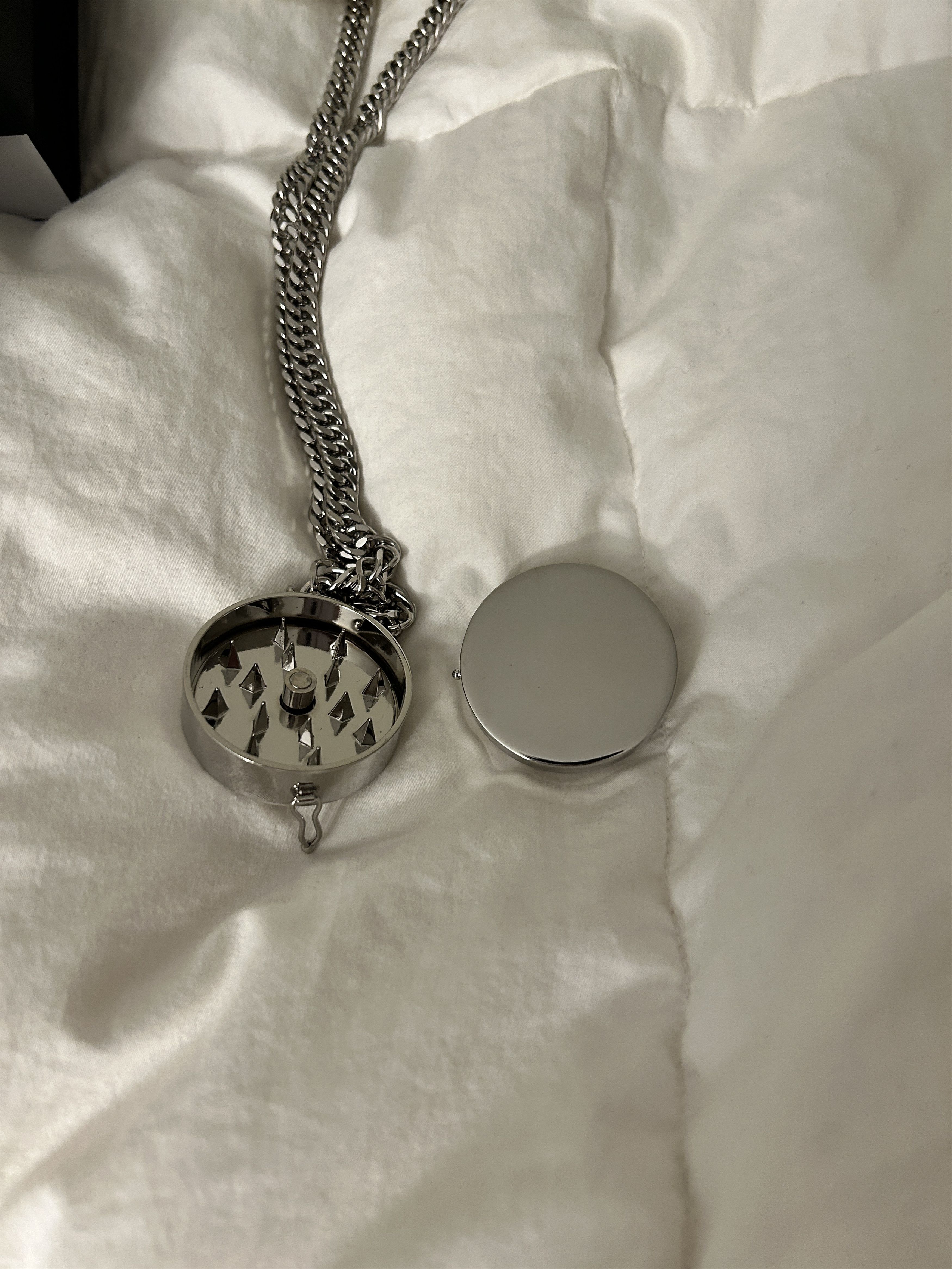 Vetements Grinder necklace silver pendant logo Size ONE SIZE - 9 Thumbnail