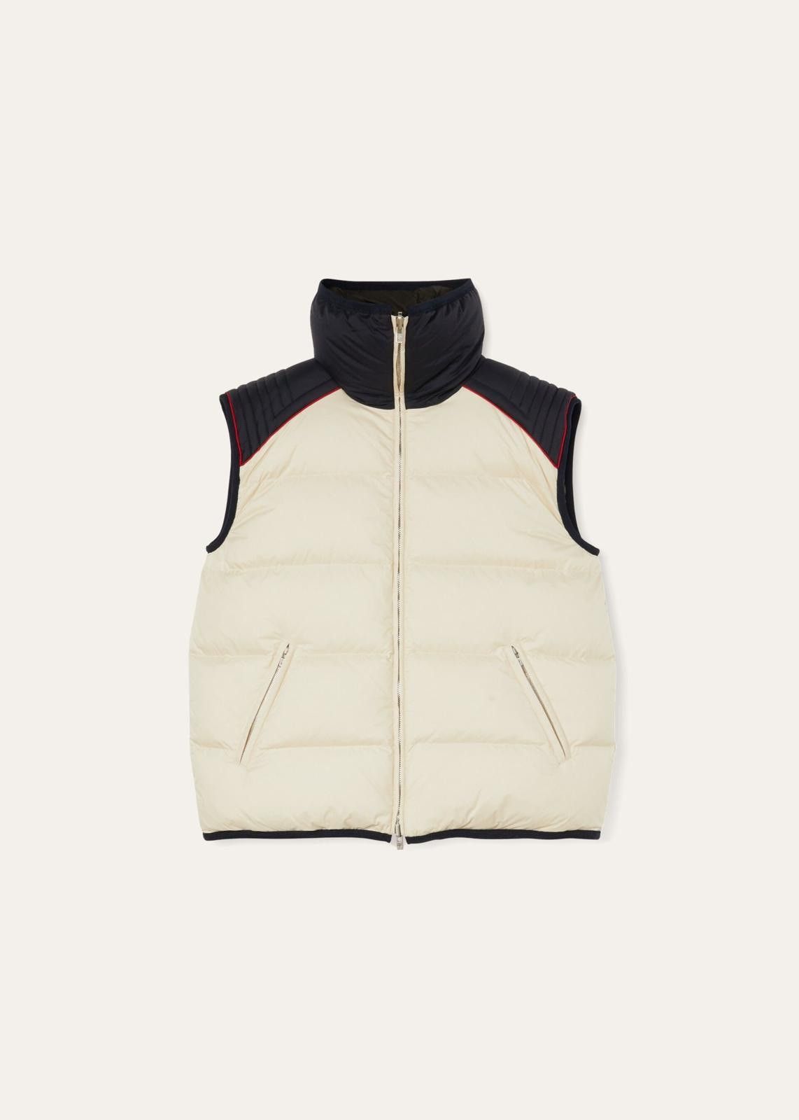 o1srvl11e1124 Reversible Vest in Multicolor