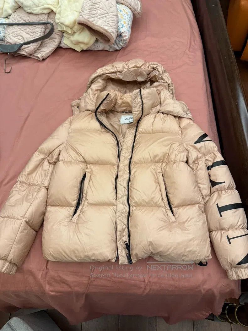 Valentino Valentino Main line dirty pink down jacket Size S / US 4 / IT 40 - 1 Thumbnail