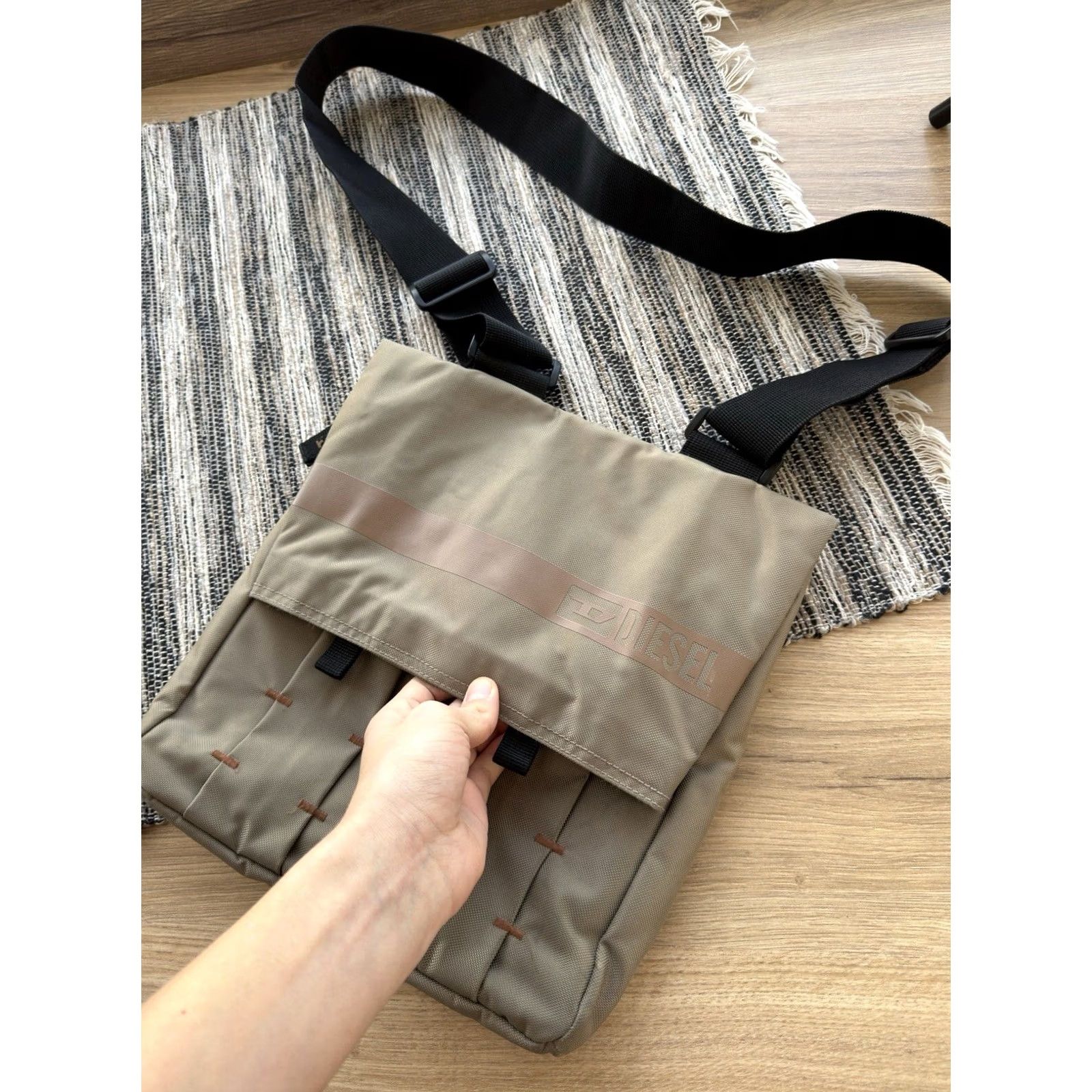 Diesel VINTAGE Diesel Shoulder Bag Unisex Adults Nylon Beige 90s Y2K Classic Streetwear Outdoor University Bag Mens Size ONE SIZE - 3 Thumbnail