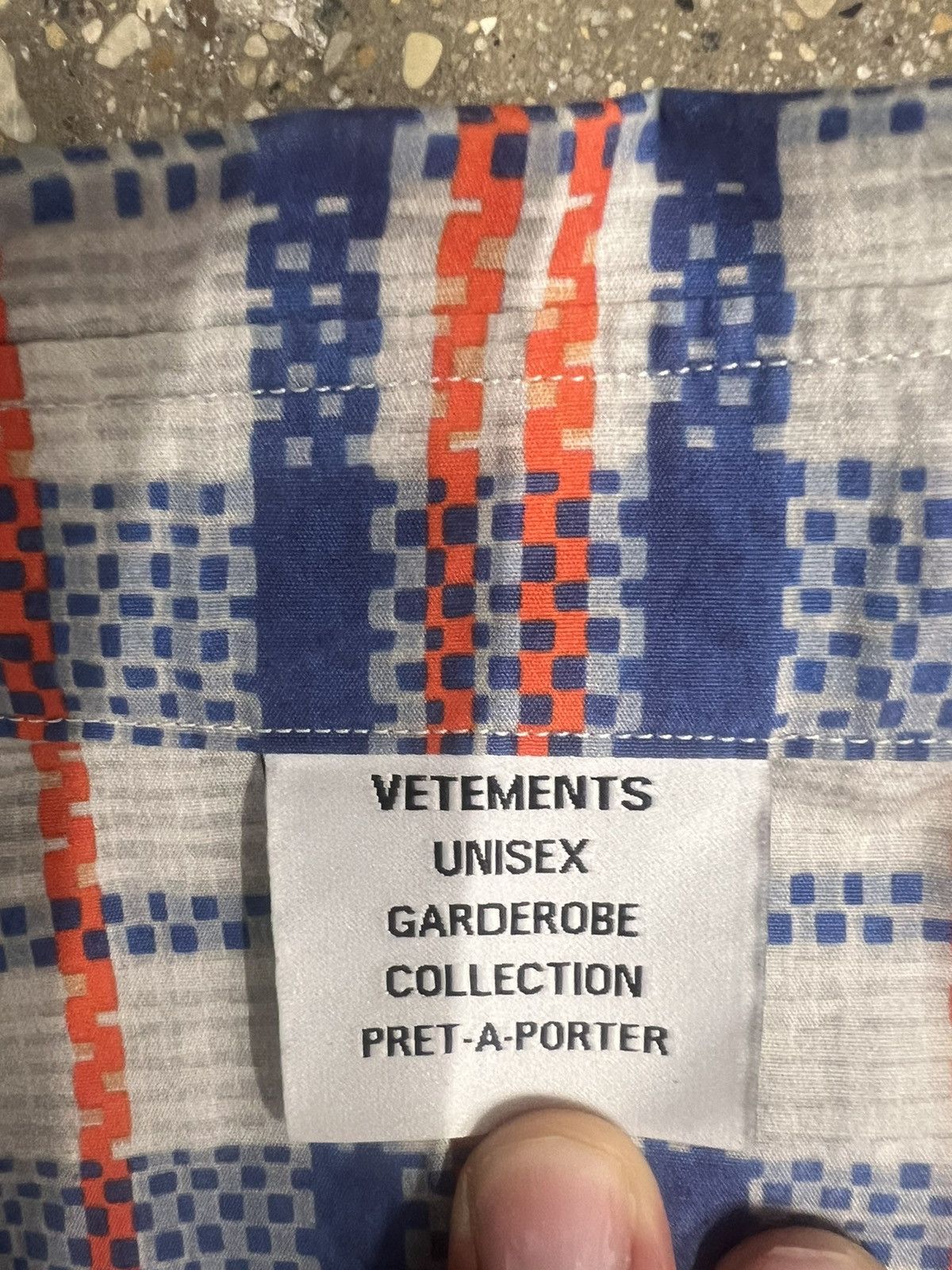 Vetements Vetements Button Up Shirt Size US M / EU 48-50 / 2 - 5 Thumbnail