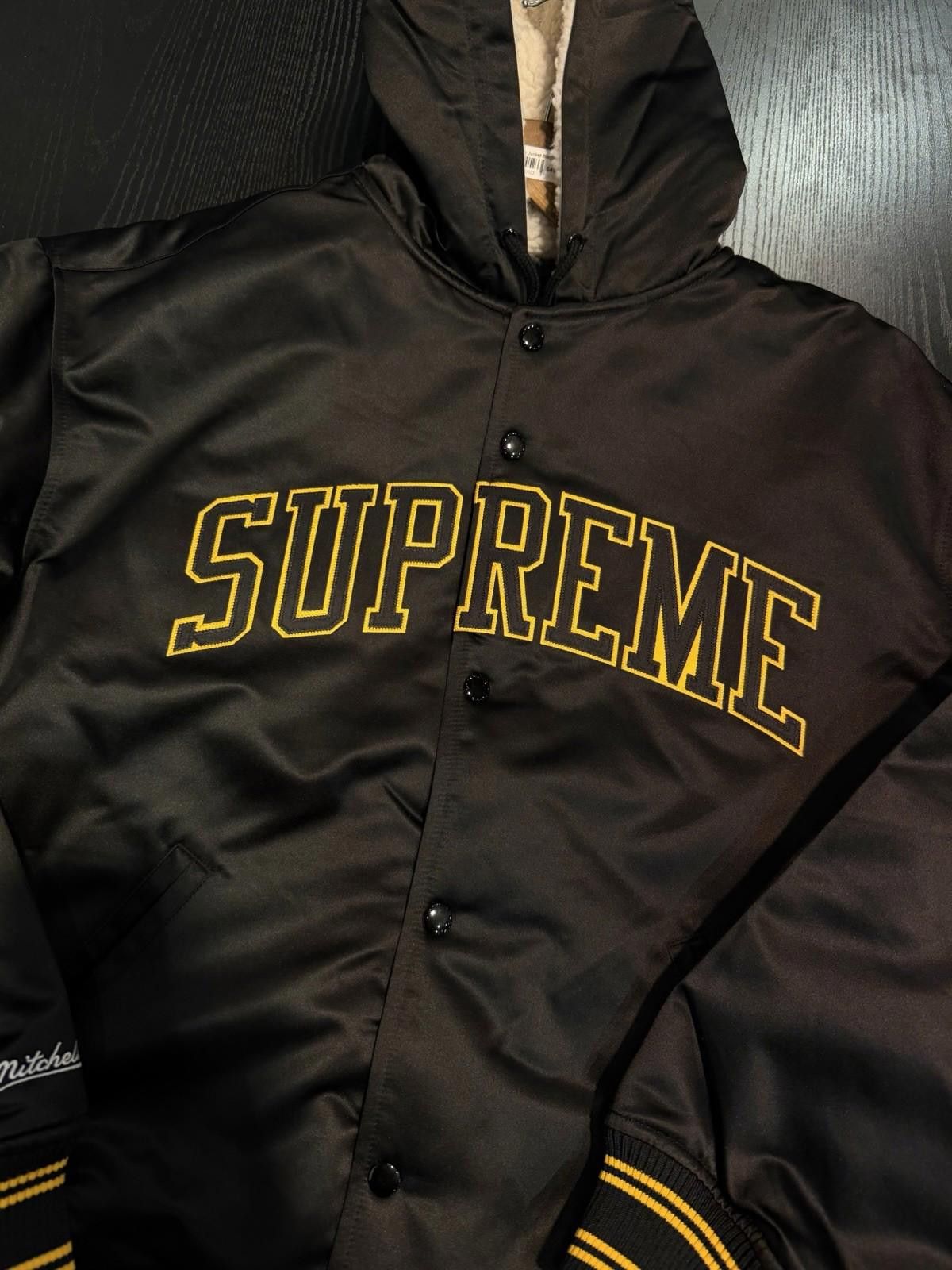 Supreme Supreme®/Mitchell & Ness® Hooded Satin Varsity Jacket Black Size US L / EU 52-54 / 3 - 7 Thumbnail