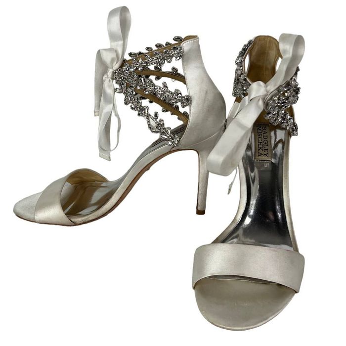 Badgley mischka felicia discount embellished sandal white