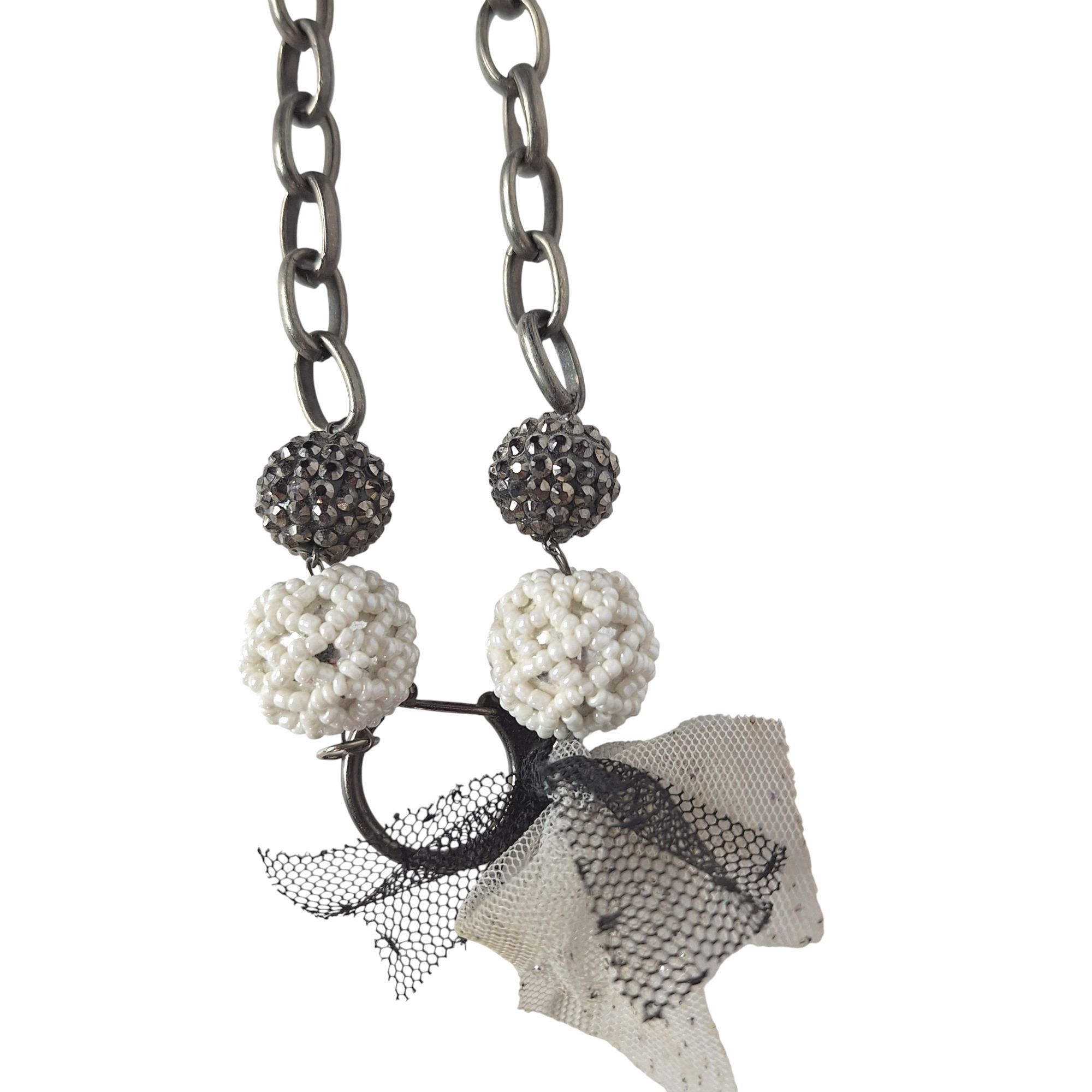 Other Silver Tone Mesh Bow Necklace Shaky Stardust Beads Coquette Size ONE SIZE - 3 Thumbnail