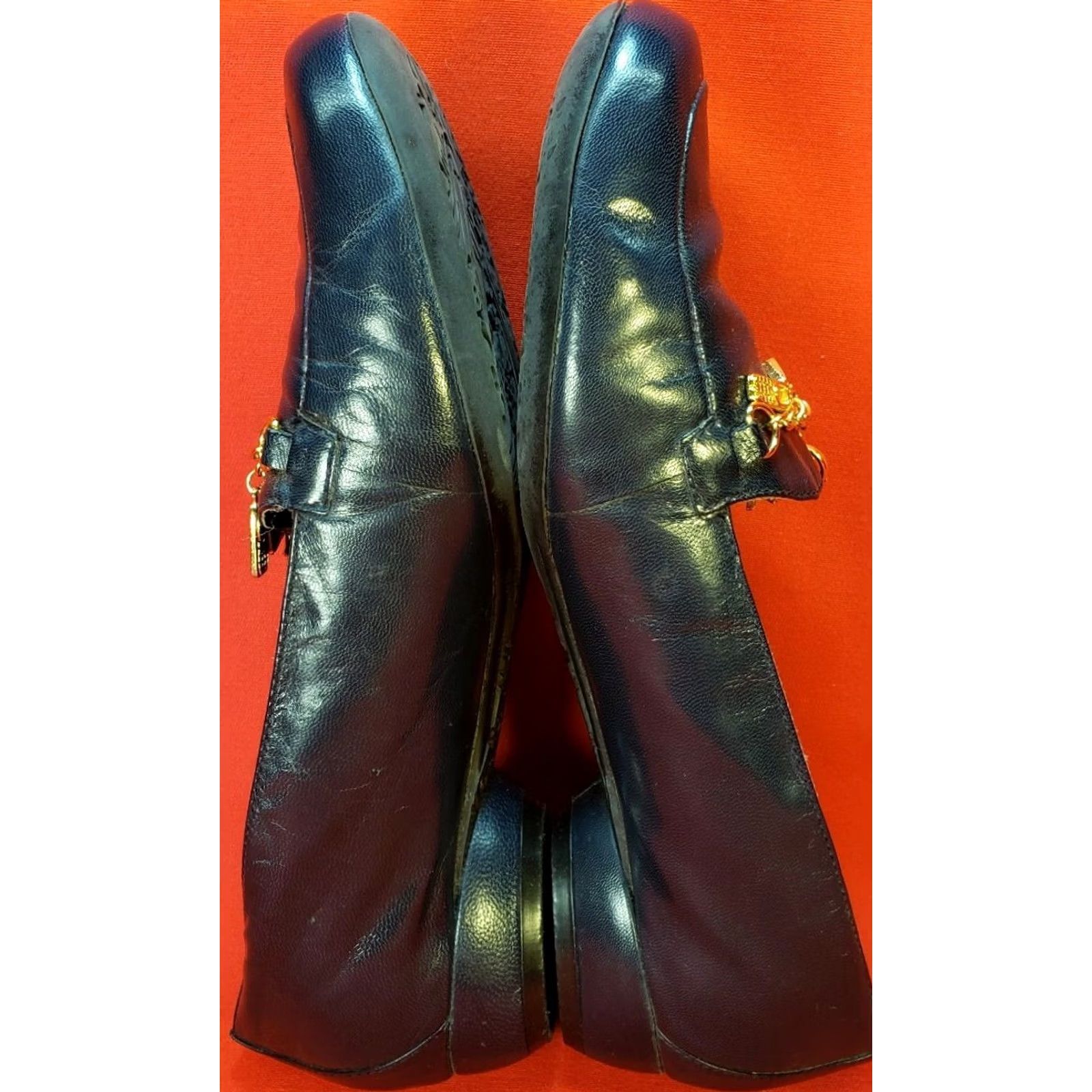Liz Claiborne Liz Claiborne Wish Flats Women's Navy Leather Low Heel Gold Charms Size 8.5M Size US 7 / IT 37 - 7 Thumbnail