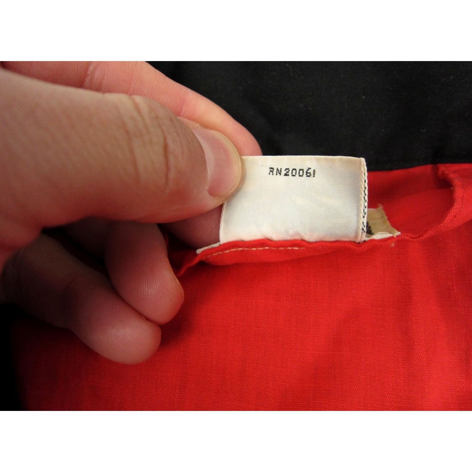 Pierre Cardin Pierre Cardin Shirt Button-Up 70s 90s Mens Red Black Cotton Size L Long Sleeve Collared Spread Pocket Vintage Shirt Size US L / EU 52-54 / 3 - 5 Thumbnail