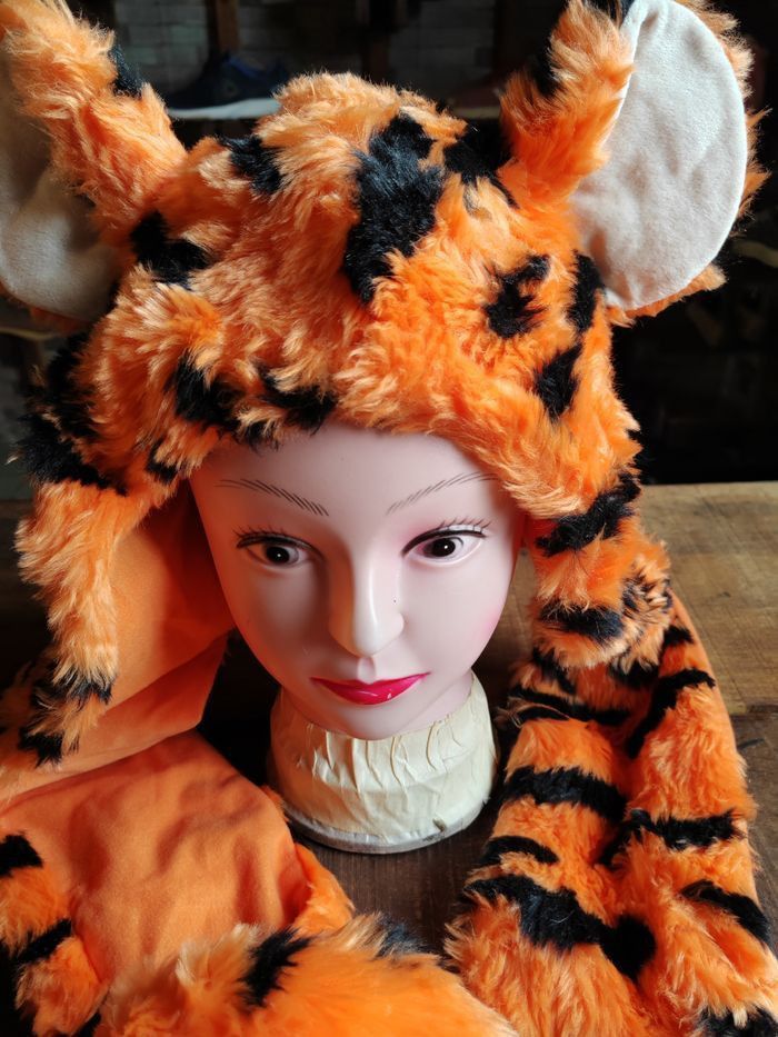 Vintage Vintage Tigger Pooh Disney Beanie Snowcap Size ONE SIZE - 2 Thumbnail