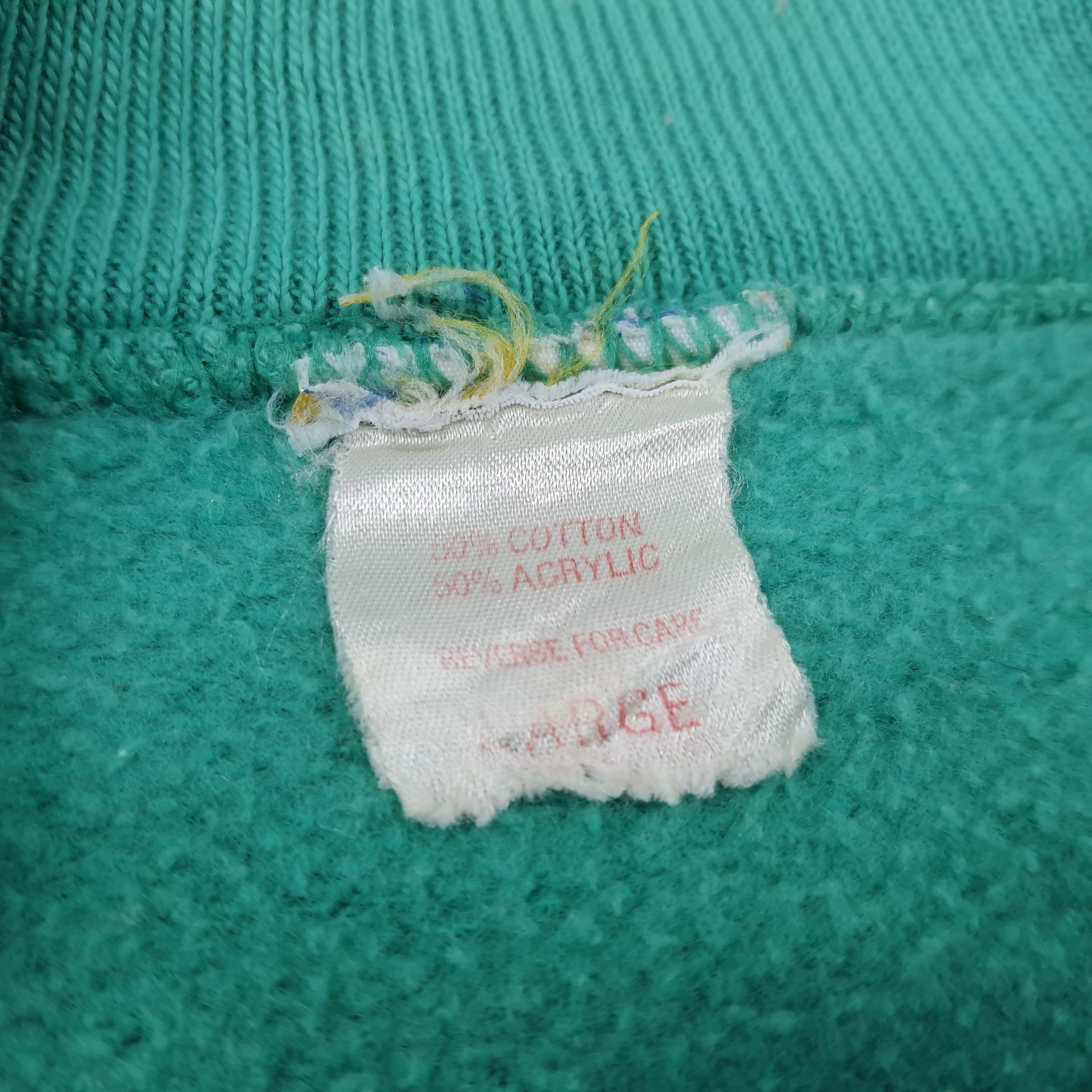 Vintage Vintage Devils Point Sweatshirt C233N18 Size US L / EU 52-54 / 3 - 5 Thumbnail