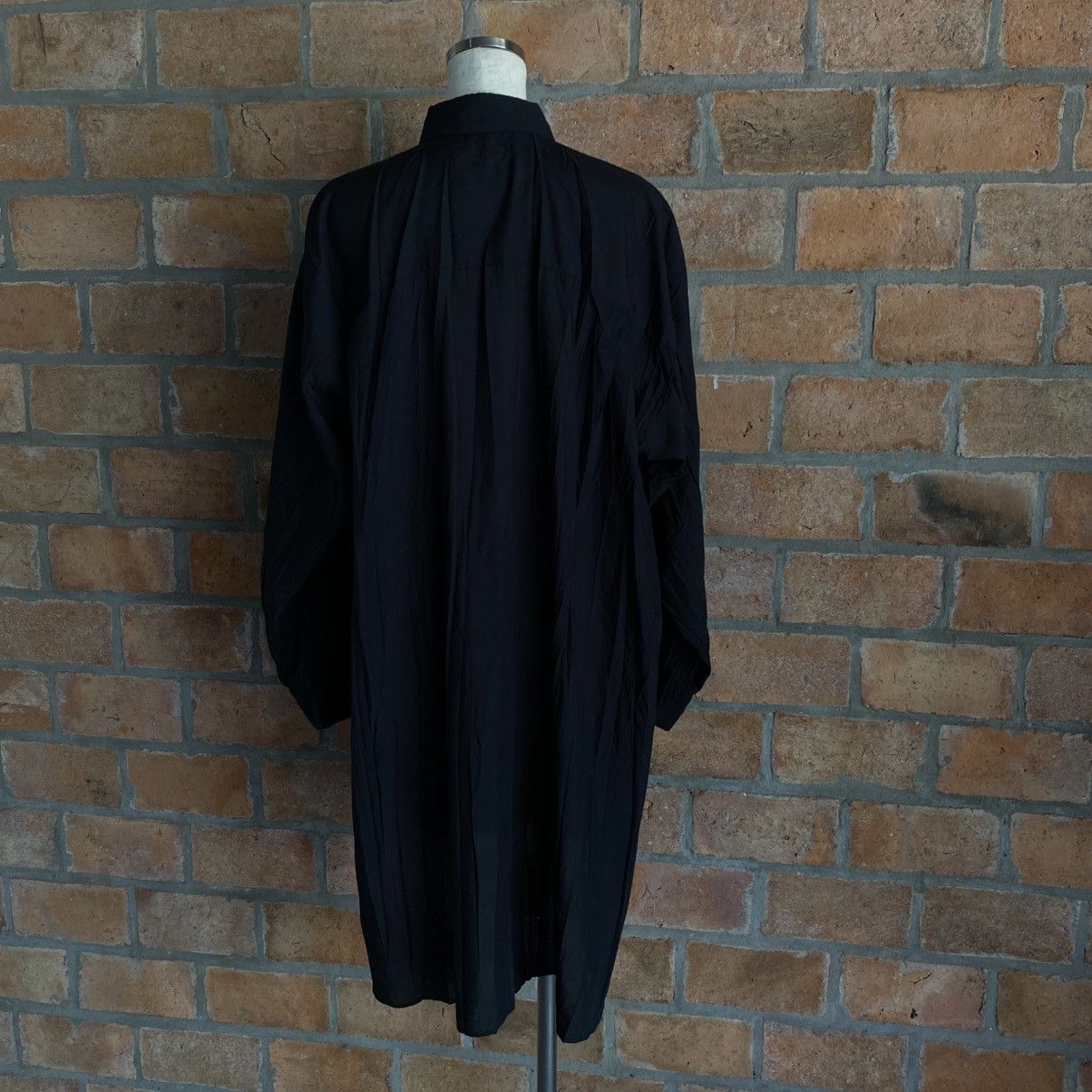 Issey Miyake ISSEY MIYAKE Black Pleated Oversized Dress Shirt Size XS / US 0-2 / IT 36-38 - 11 Thumbnail