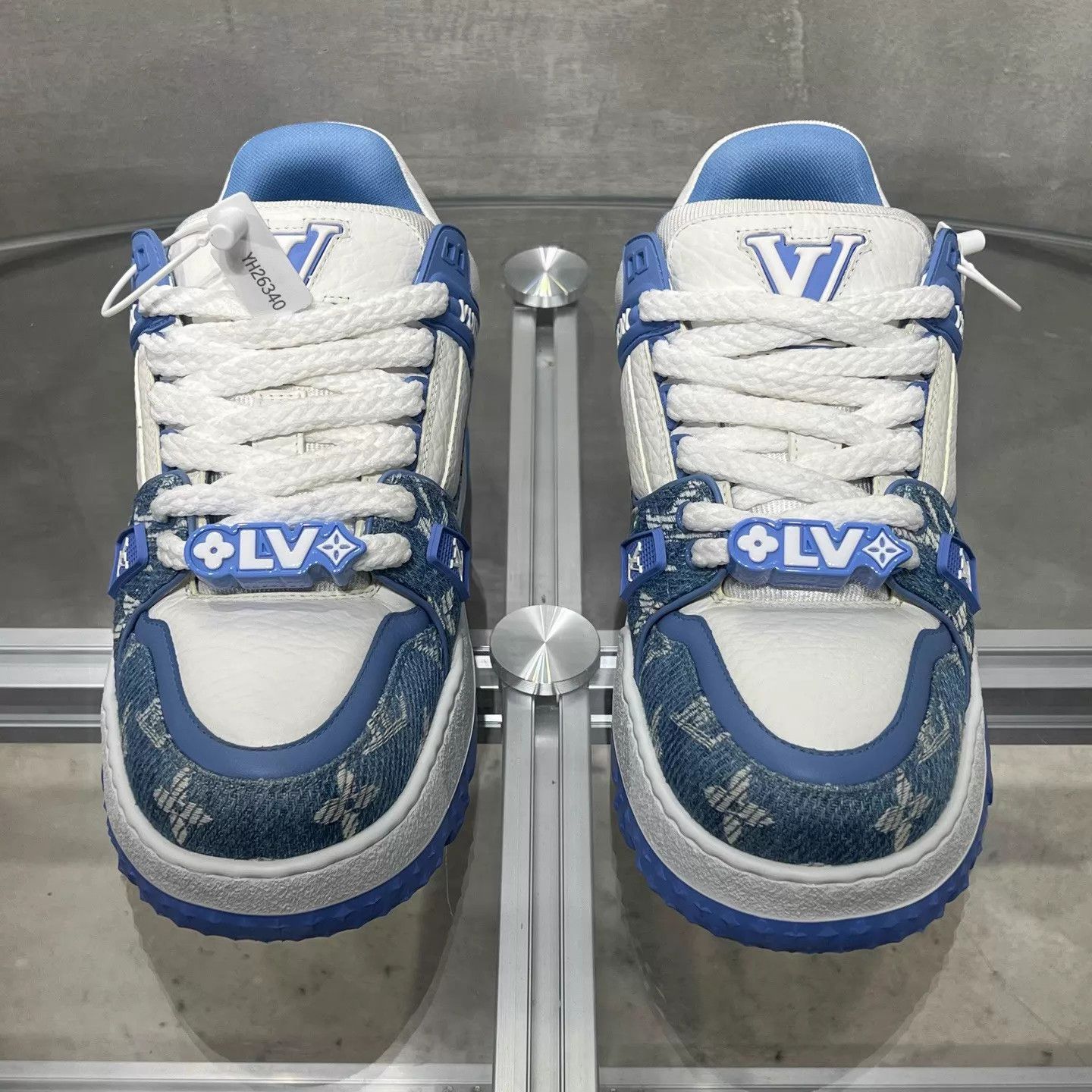 Louis Vuitton LV Trainer Maxi White Blue Denim New Worn 1x 40 Size US 7 / EU 40 - 1 Thumbnail