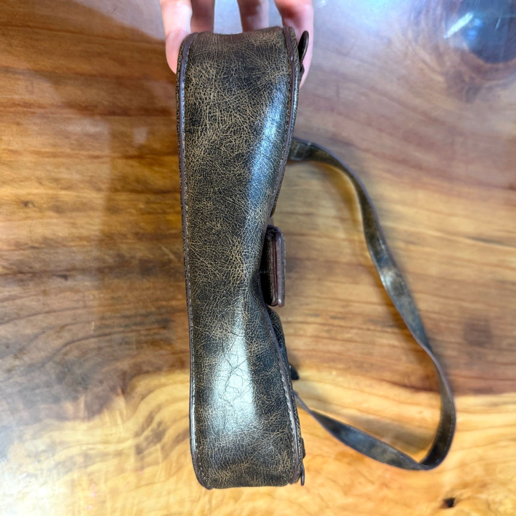 Vintage VINTAGE Faux Leather Bag Shoulder Purse Crescent Shape, Brown, Small, Zip, Classic, Women, 10 in W x 5 in H, 11 in Strap Drop, Casual Size ONE SIZE - 3 Thumbnail