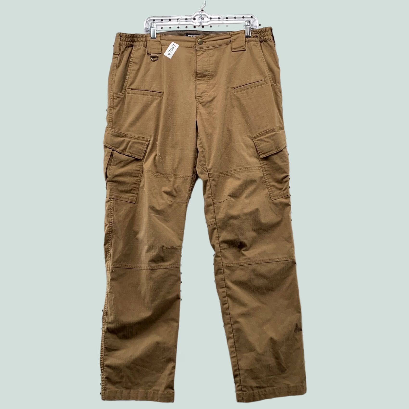 Vintage CQR Cargo Utility Pants Mens 38x33 Brown Work Wear Rip Stop Cargo Pants Mens 38 Brown Workwear Canvas Cotton Zip Pocket Straight Front 33 Inseam Mens Size US 38 / EU 54 - 1 Thumbnail