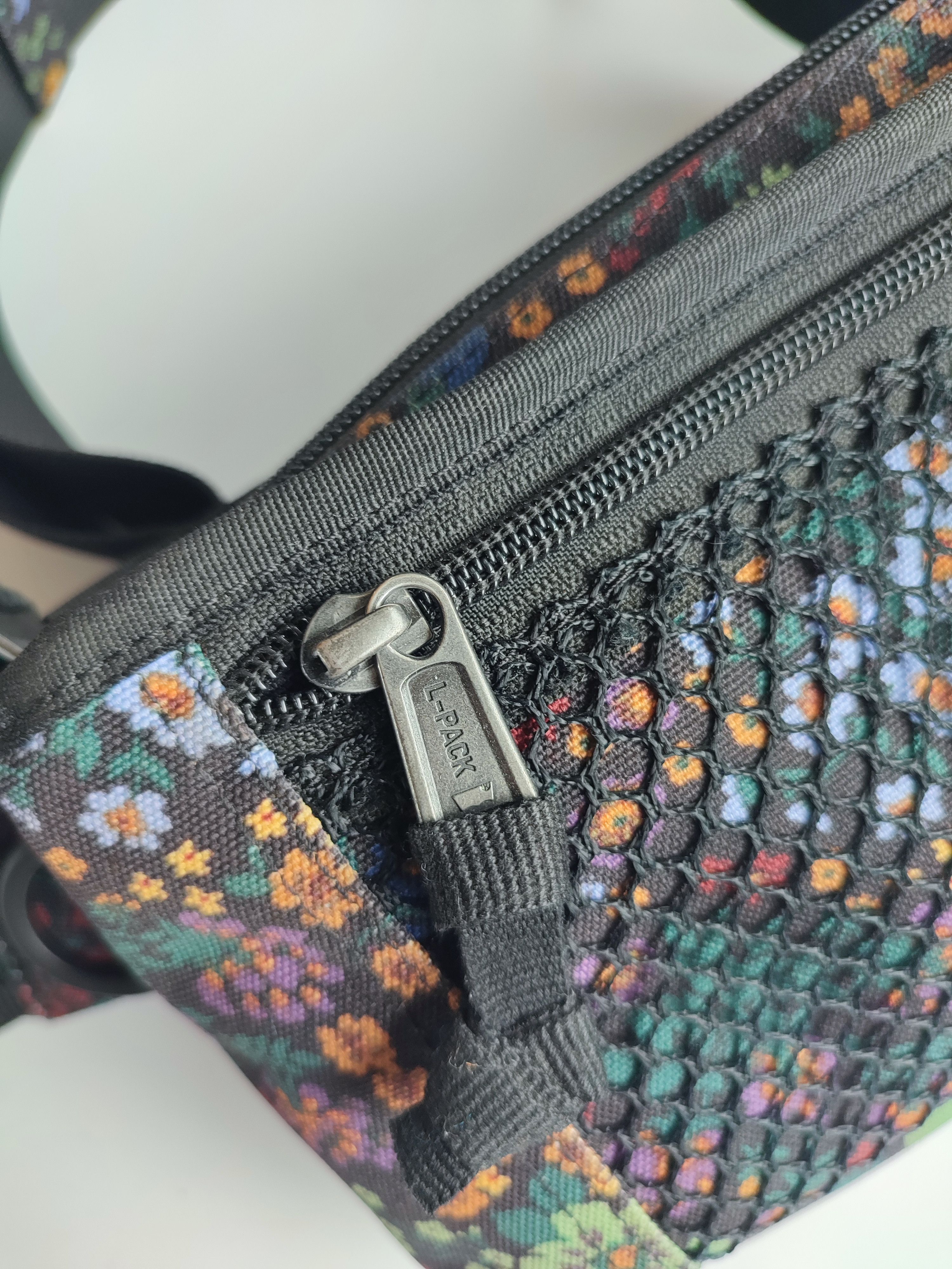 Levi's THE LEVIS FLORAL POUCHBAG Size ONE SIZE - 4 Thumbnail