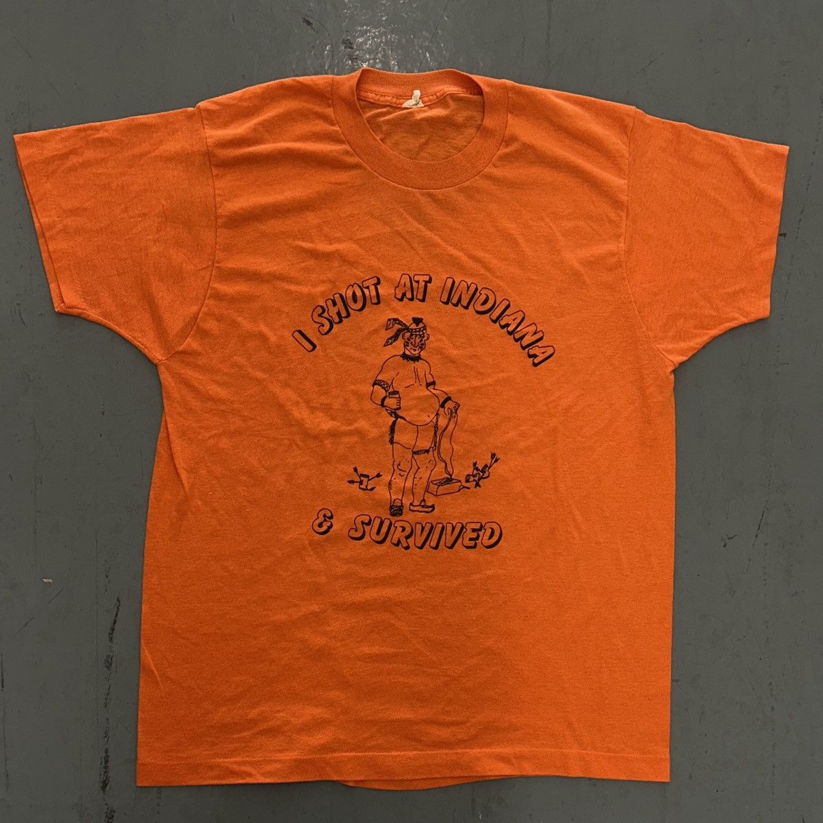 Vintage “I Shot at Indiana & Survived” Vintage Graphic Tee Size US L / EU 52-54 / 3 - 1 Thumbnail