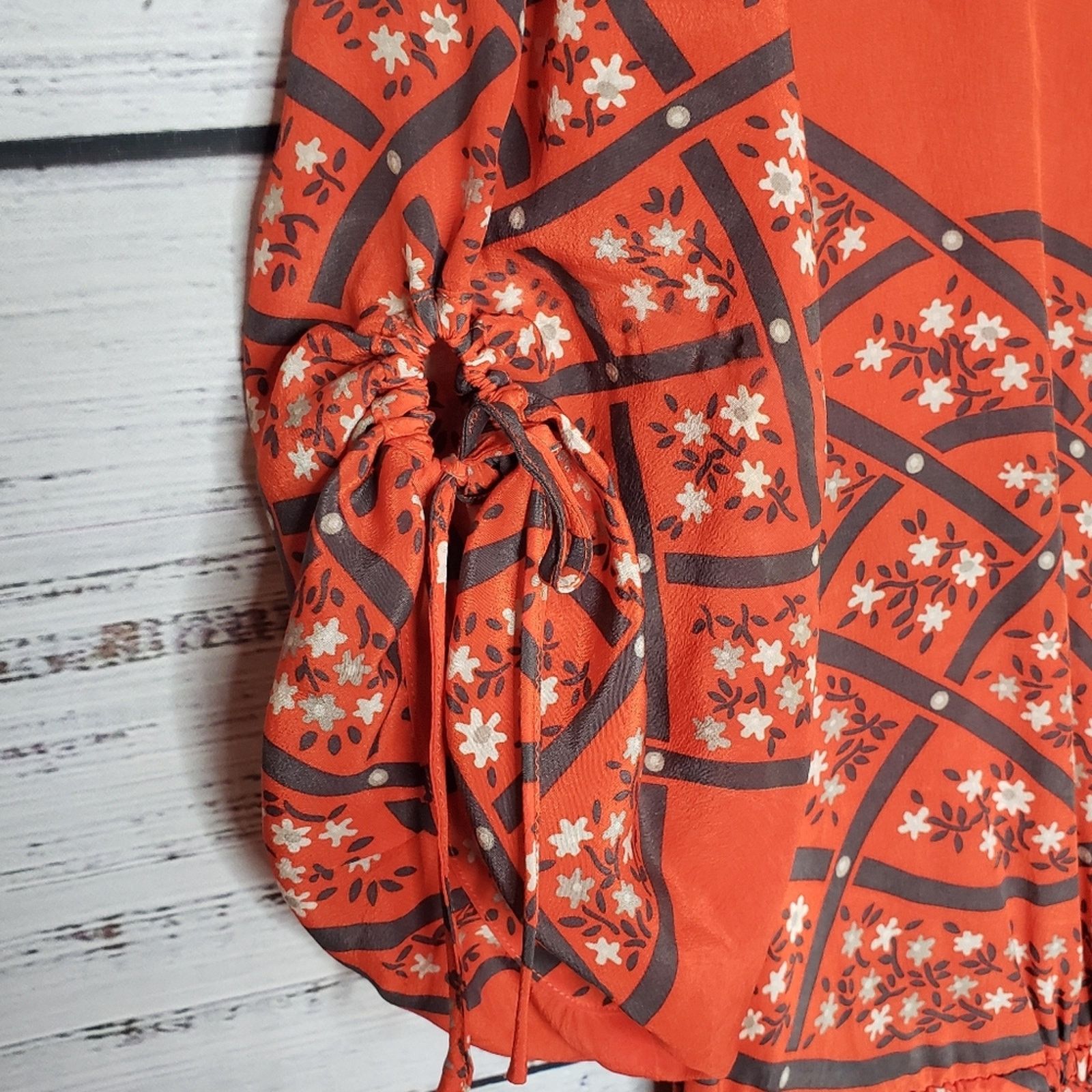 The Unbranded Brand EUC Anthropologie Moulinette Soeurs 100% silk button up sz 6 Size M / US 6-8 / IT 42-44 - 4 Thumbnail