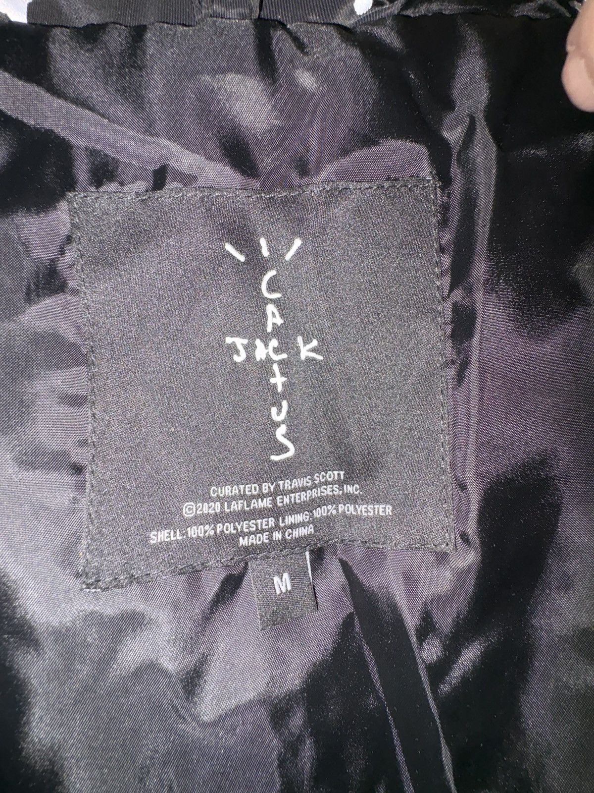 Playstation × Travis Scott Travis Scott System Reflective Puffer x Playstation Size US M / EU 48-50 / 2 - 5 Thumbnail