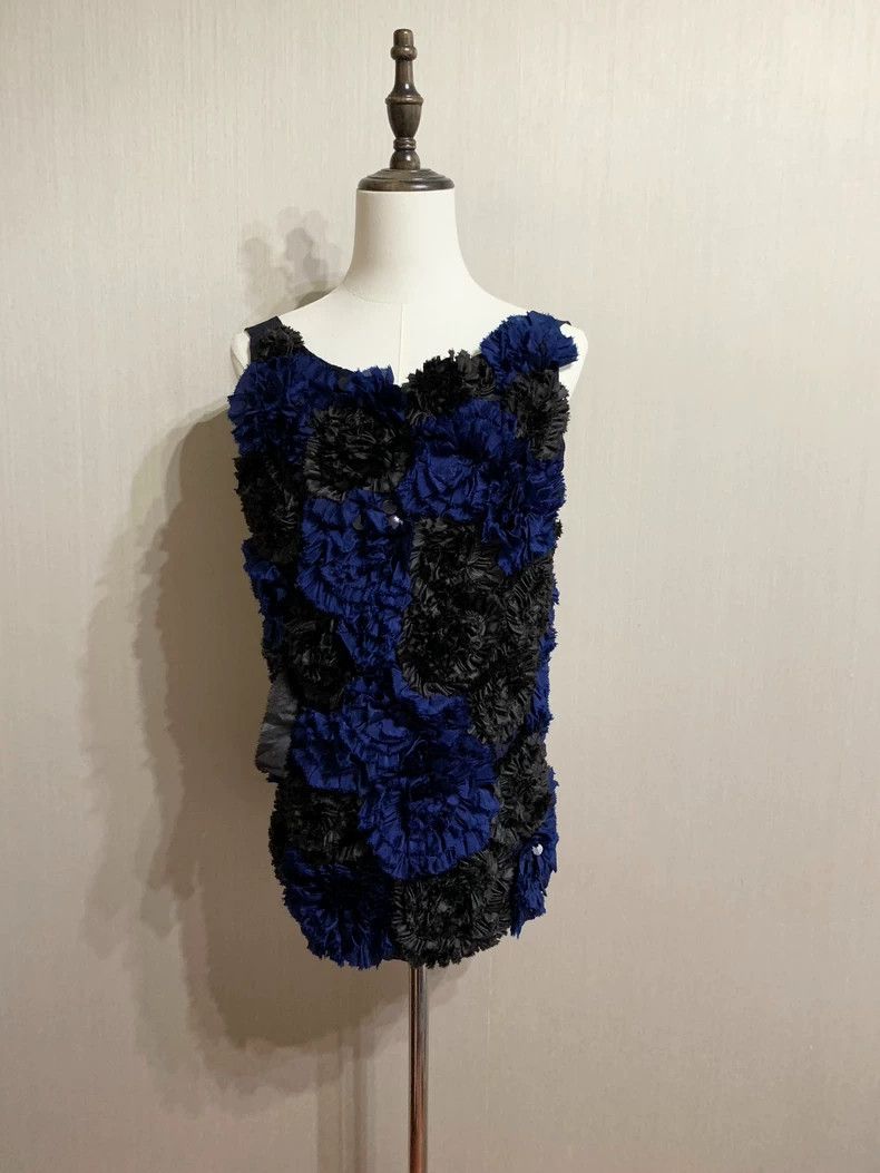 Dries Van Noten dries van noten size:38 Three-dimensional sequined top Size XXS / US 00 / IT 34 - 2 Thumbnail