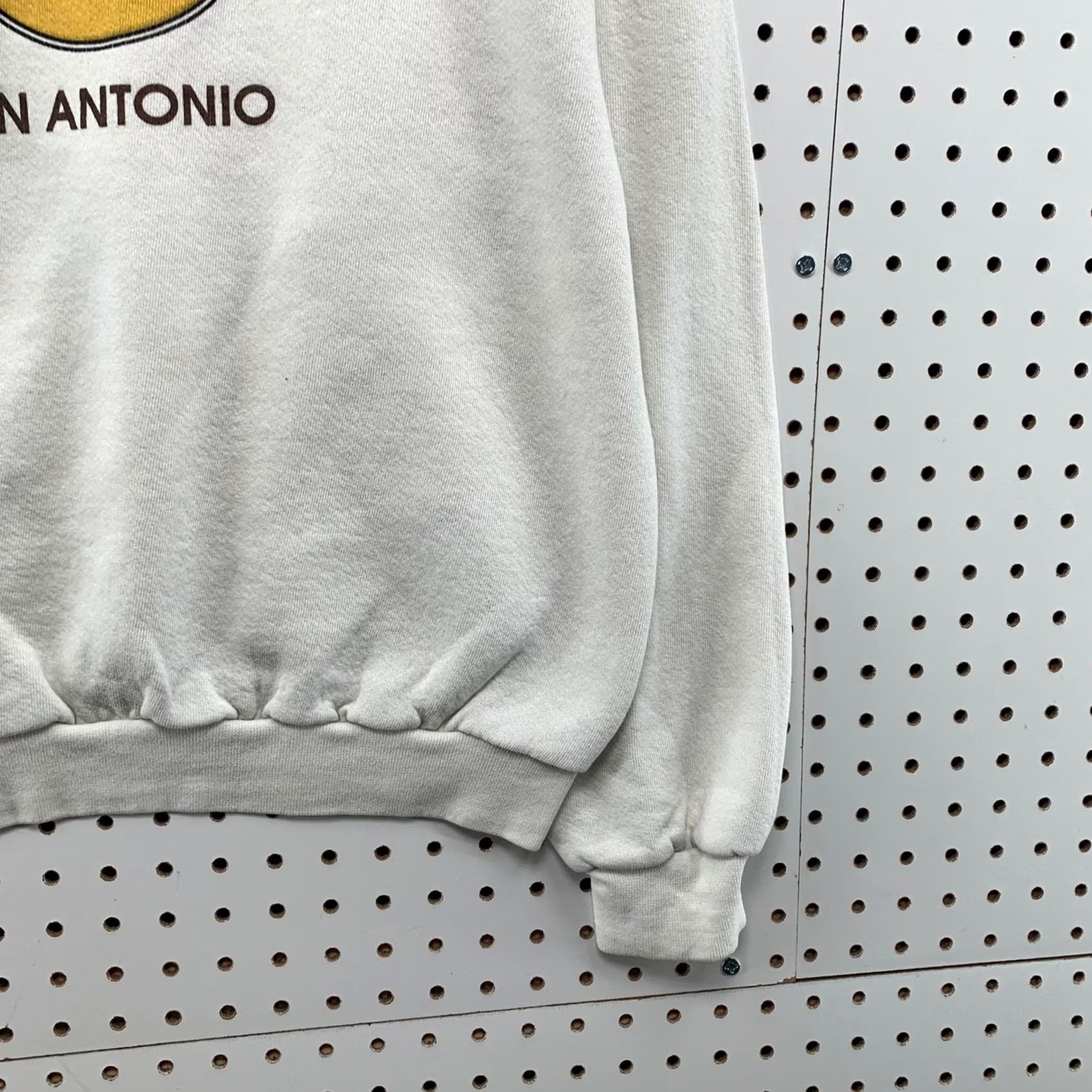 Hard Rock Cafe VINTAGE Hard Rock Cafe Sweatshirt Mens Medium White 90s San Antonio Crewneck Size US M / EU 48-50 / 2 - 6 Thumbnail