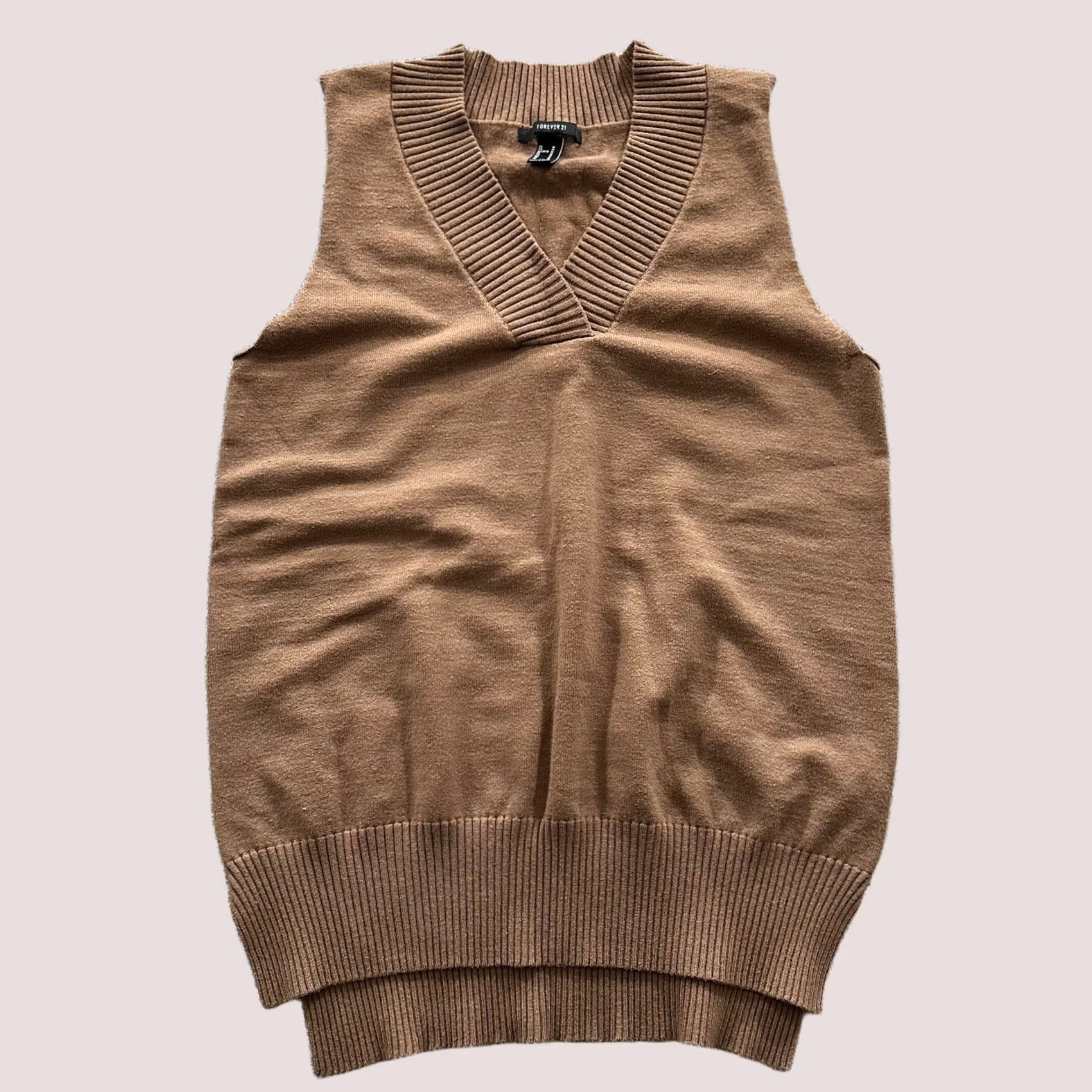 Forever 21 FOREVER 21 Sweater Vest Womens M Brown Knit V Neck Shirt Vest M Brown Knit Size M / US 6-8 / IT 42-44 - 1 Thumbnail