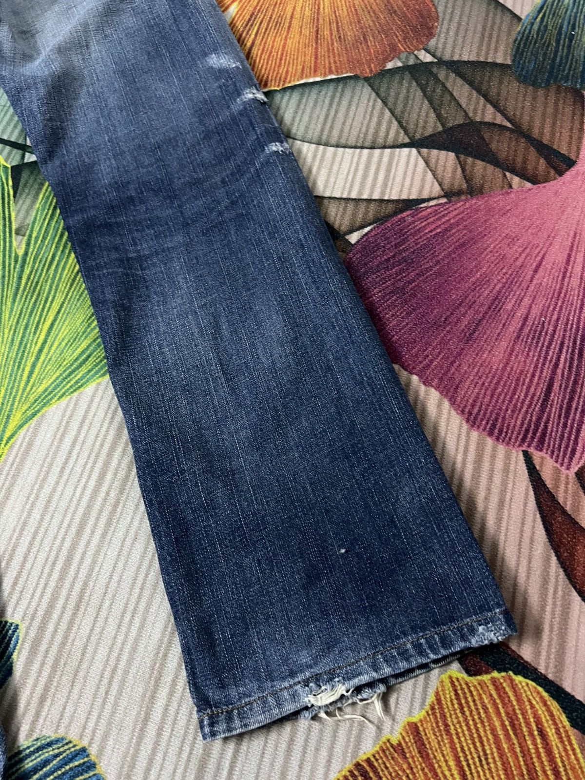 Levi's VINTAGE LEVIS 505 DISTRESSED JEANS Size US 32 / EU 48 - 17 Thumbnail