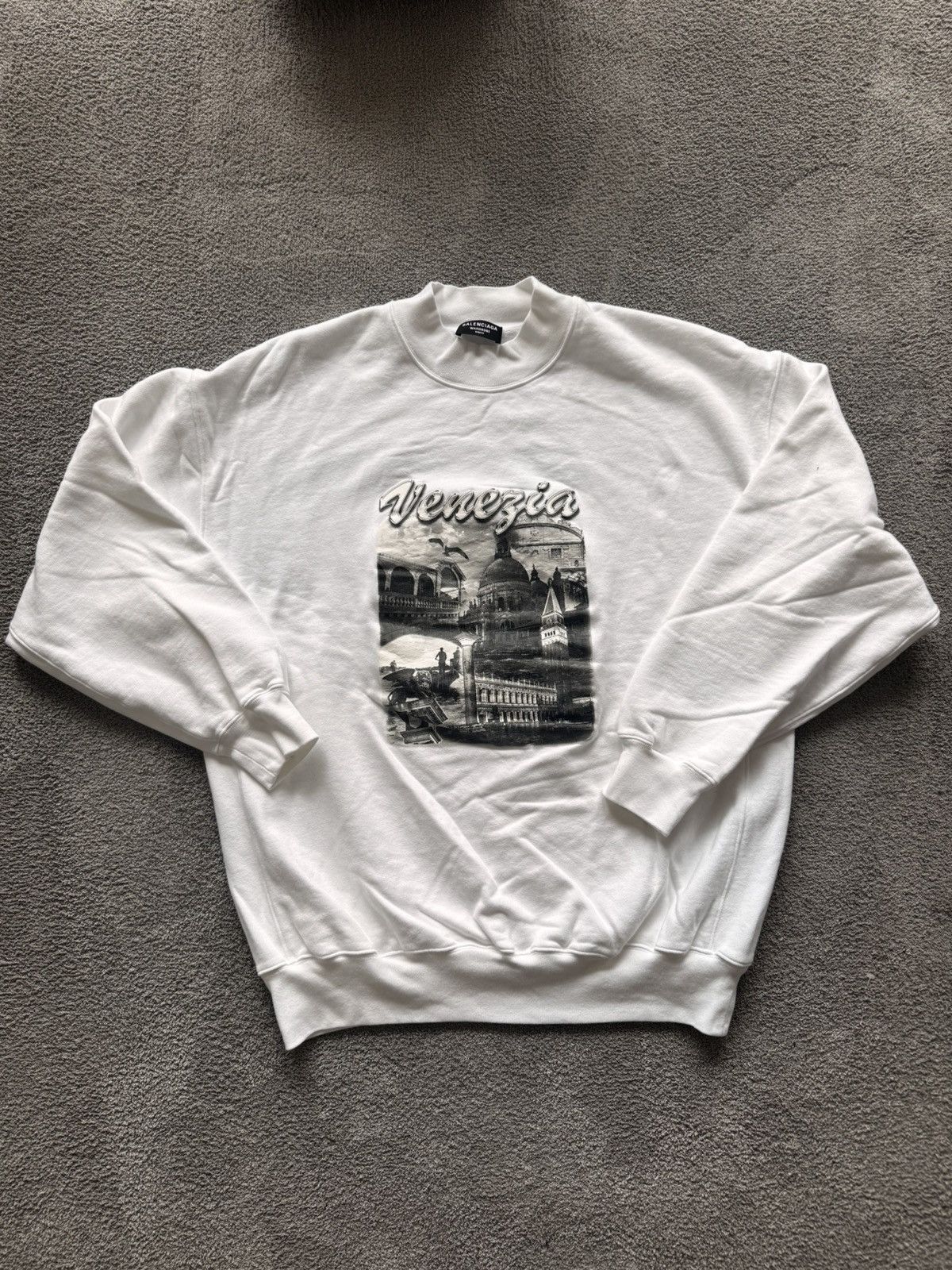 Balenciaga Balenciaga crewneck Venezia Size US XL / EU 56 / 4 - 1 Thumbnail