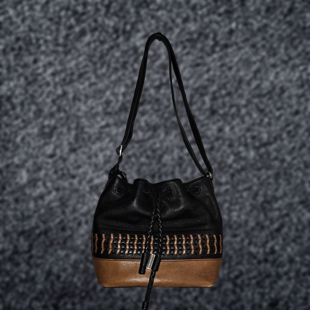 Brighton VINTAGE Brighton Signature Black Pebbled Leather Drawstring Bucket Shoulder Bag F494672 Size ONE SIZE - 1 Thumbnail