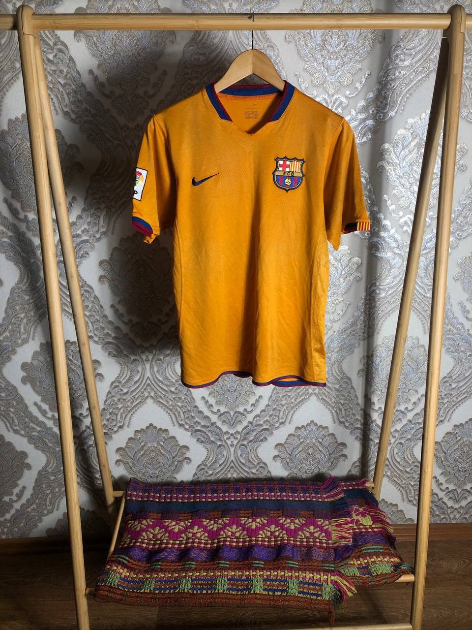Nike VINTAGE NIKE FC BARCELONA SPAIN SOCCER JERSEY RETRO Y2K 90s Size US S / EU 44-46 / 1 - 1 Thumbnail