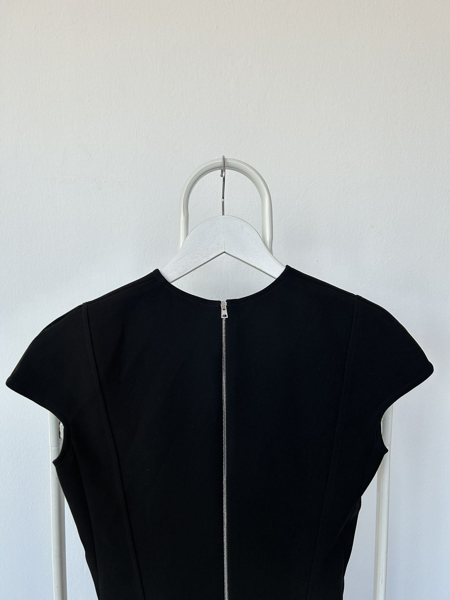 Victoria Beckham Victoria Beckham black cocoon midi dress Size S / US 4 / IT 40 - 8 Thumbnail