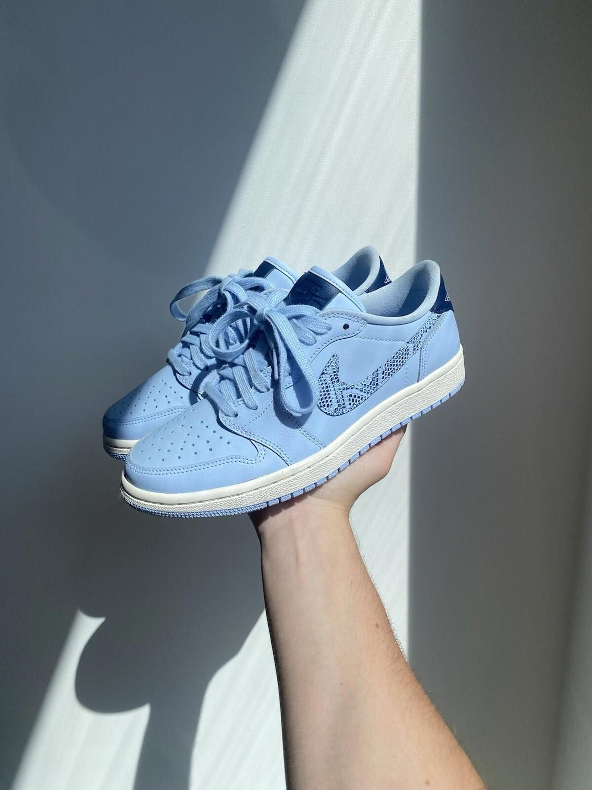Nike 2018 Nike Jordan 1 Low Retro Royal Tint US6 Women’s Size US 7.5 / IT 37.5 - 1 Thumbnail