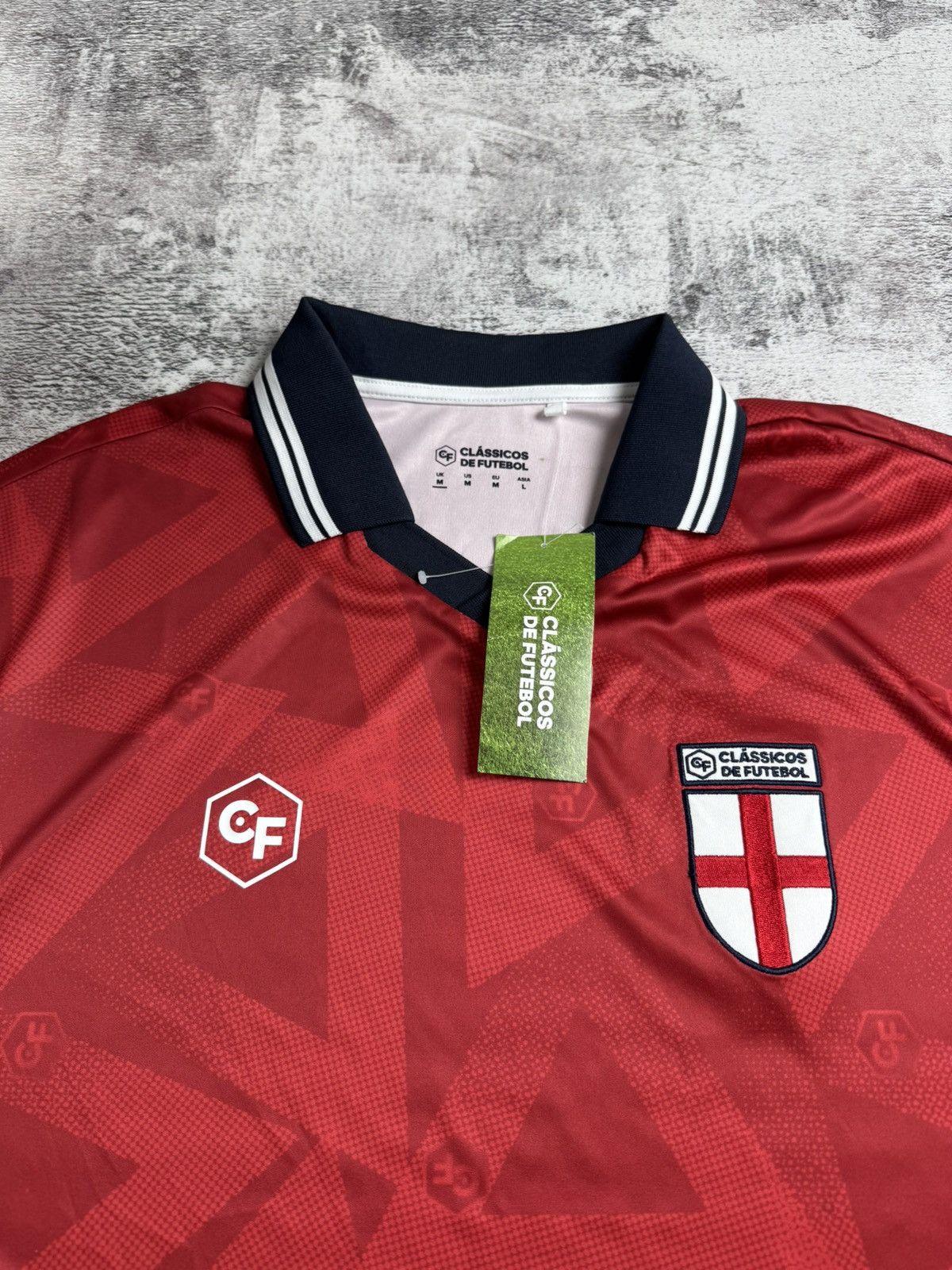 Vintage England Retro Classicos De Futebol NEW Men Vintage Soccer Football Shirt Jersey Size US M / EU 48-50 / 2 - 7 Thumbnail