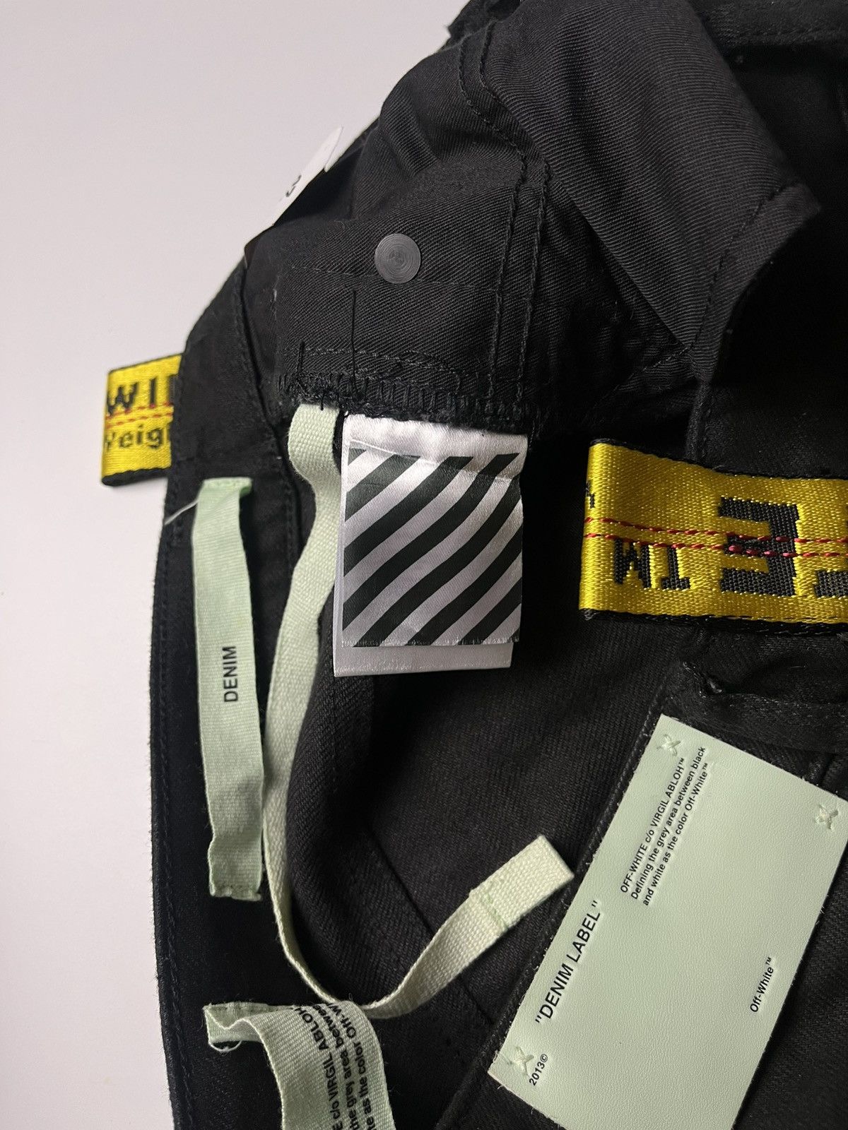 Off-White Off-White Virgil Abloh Era Waxed Jeans Industrial Stripe Size 26" / US 2 / IT 38 - 15 Thumbnail
