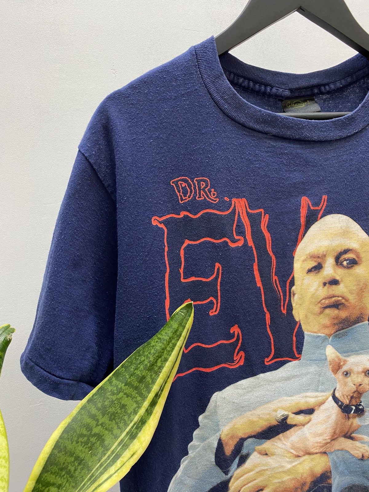 Changes × Vintage Vintage Changes 1999 Dr Evil Austin Powers movie promo tee Size US L / EU 52-54 / 3 - 6 Thumbnail