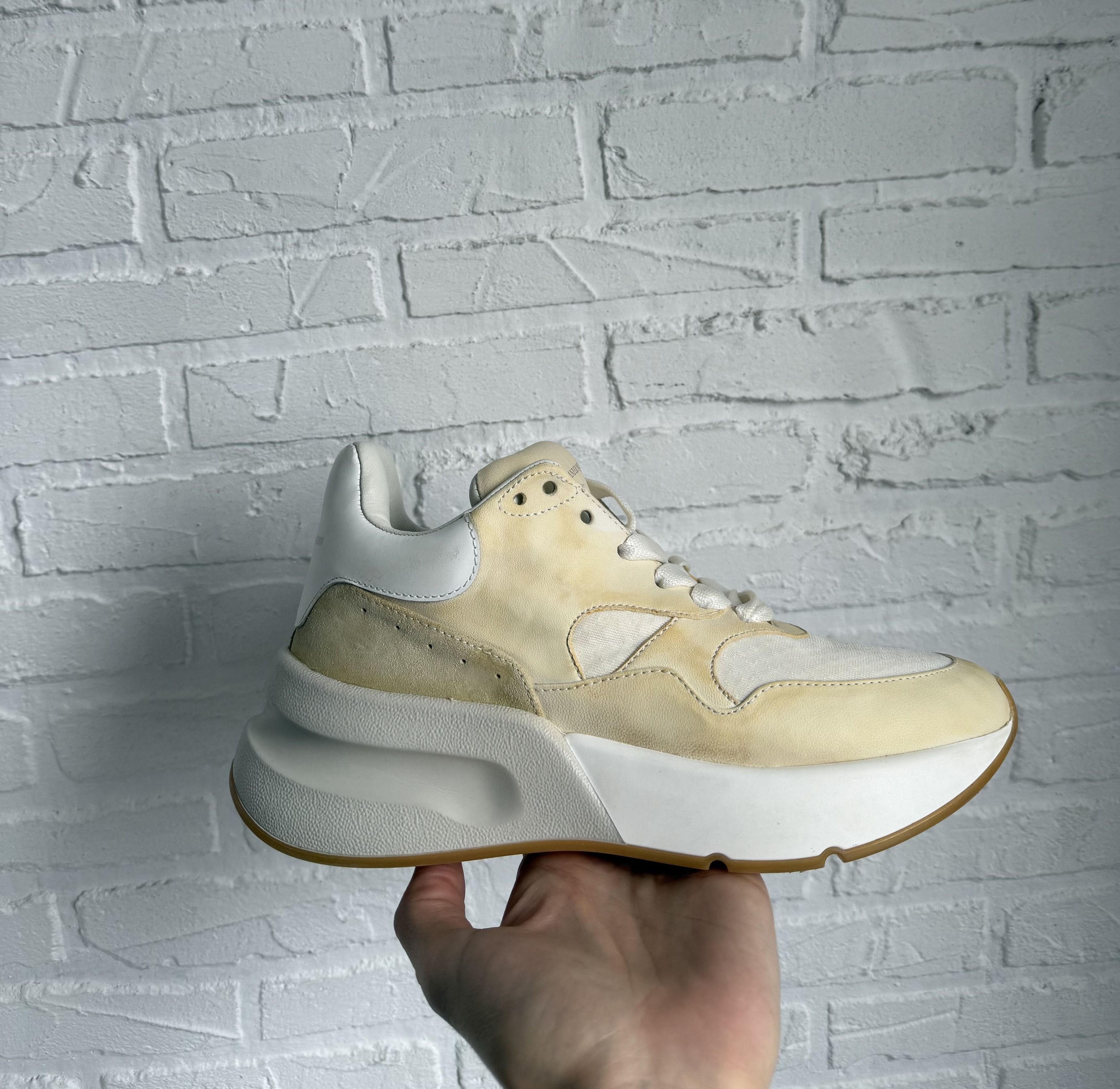 Alexander McQueen Alexander McQueen Joey cream white sneakers Size US 8 / IT 38 - 1 Thumbnail