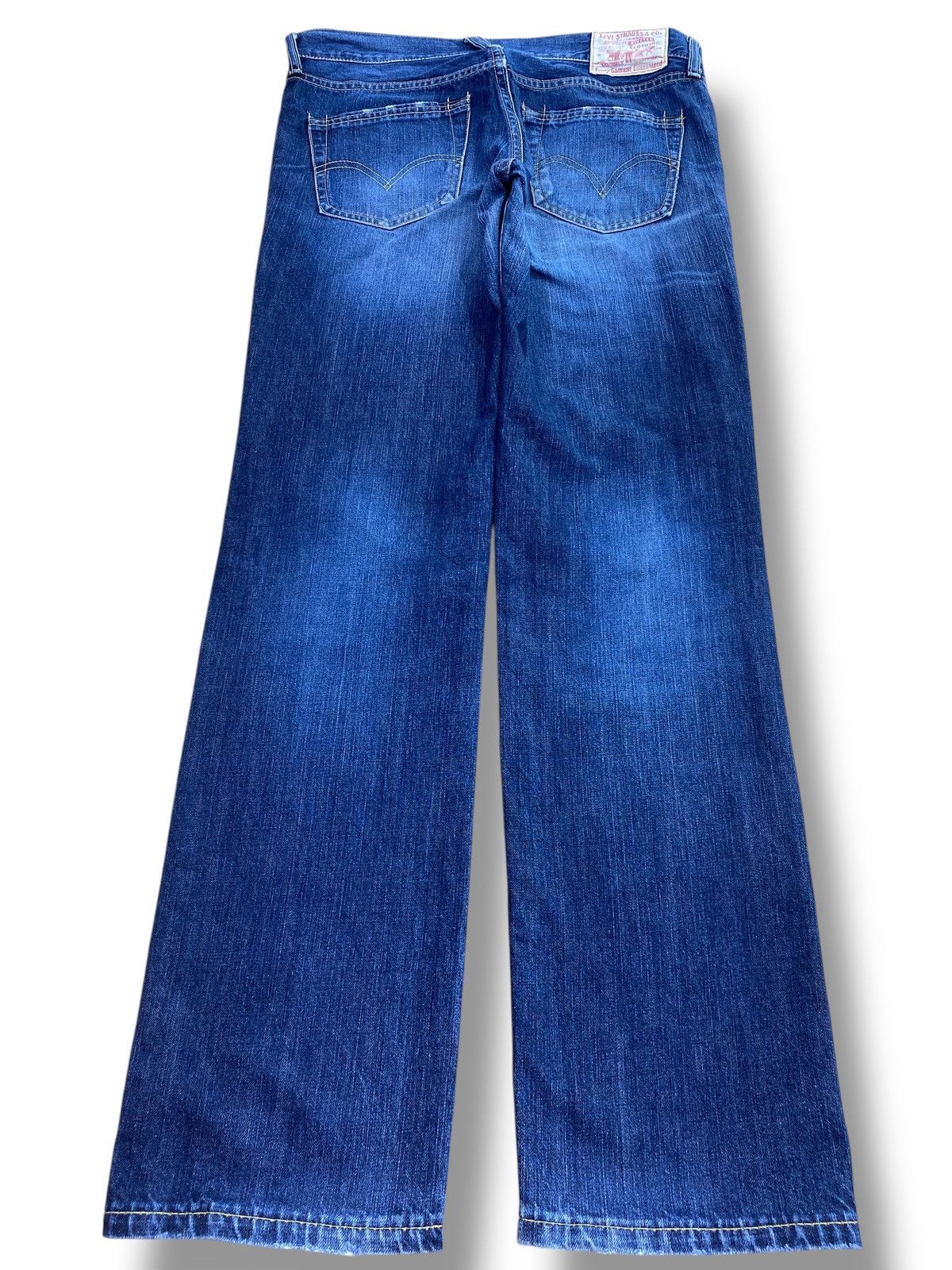 Levi's Levi’s Strauss & Co Faded Blue Wash Style Ripped Jeans Size US 32 / EU 48 - 3 Thumbnail
