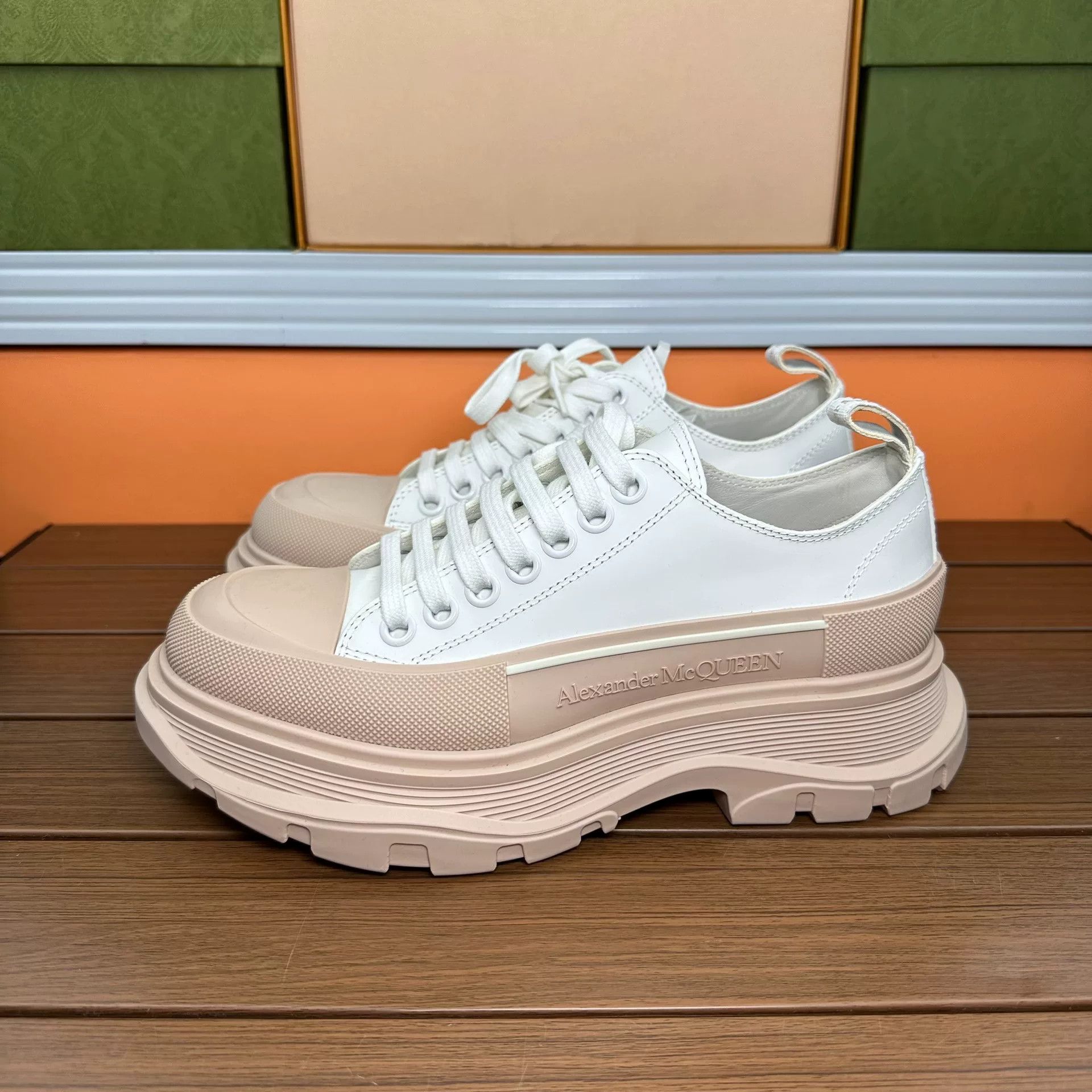 Alexander McQueen Alexander McQueen Pink Lowtop Sneakers it_38 Women Size US 8 / IT 38 - 1 Thumbnail