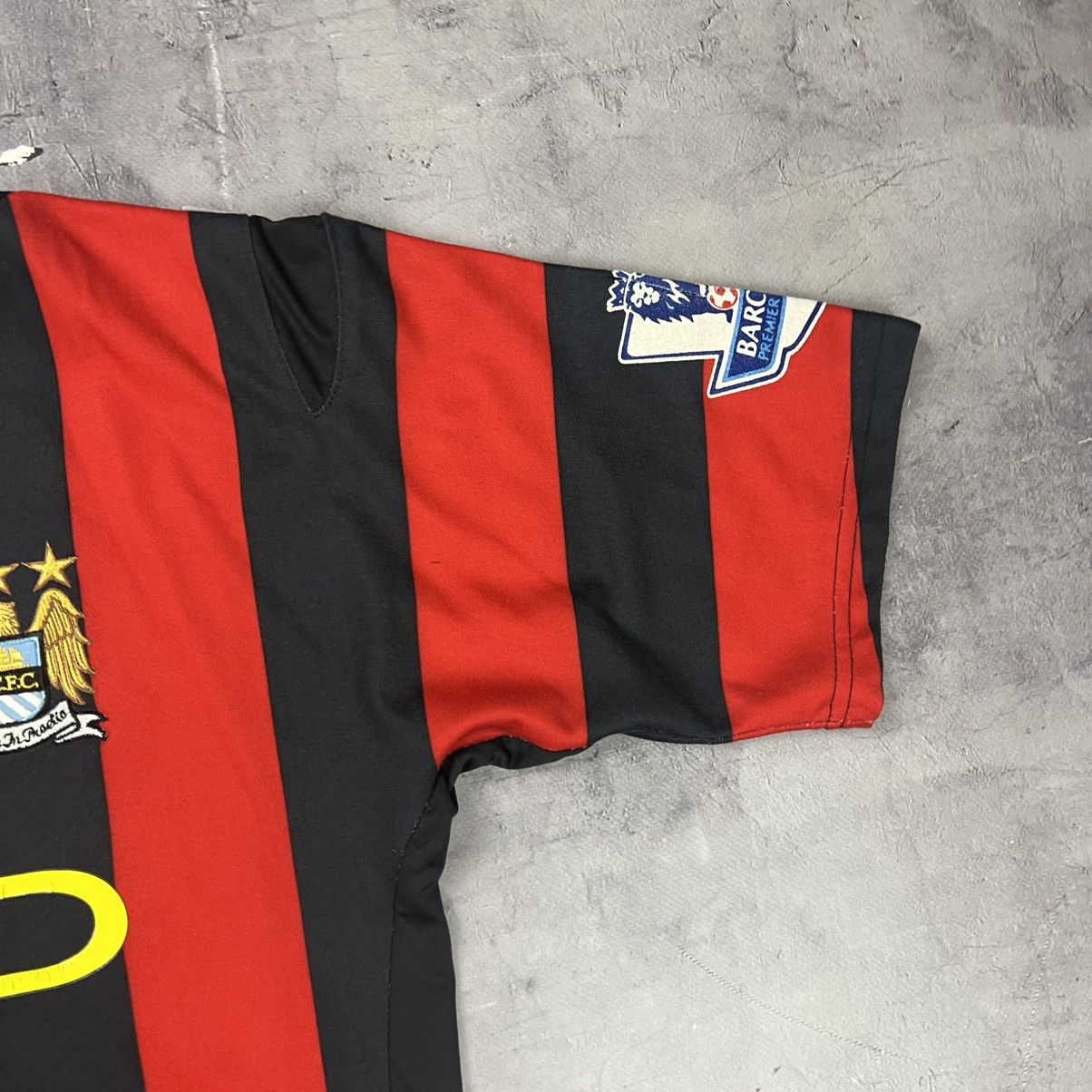 Umbro Rare! Carlos Tevez 32 Umbro Manchester City 00s Jersey Size US M / EU 48-50 / 2 - 18 Thumbnail