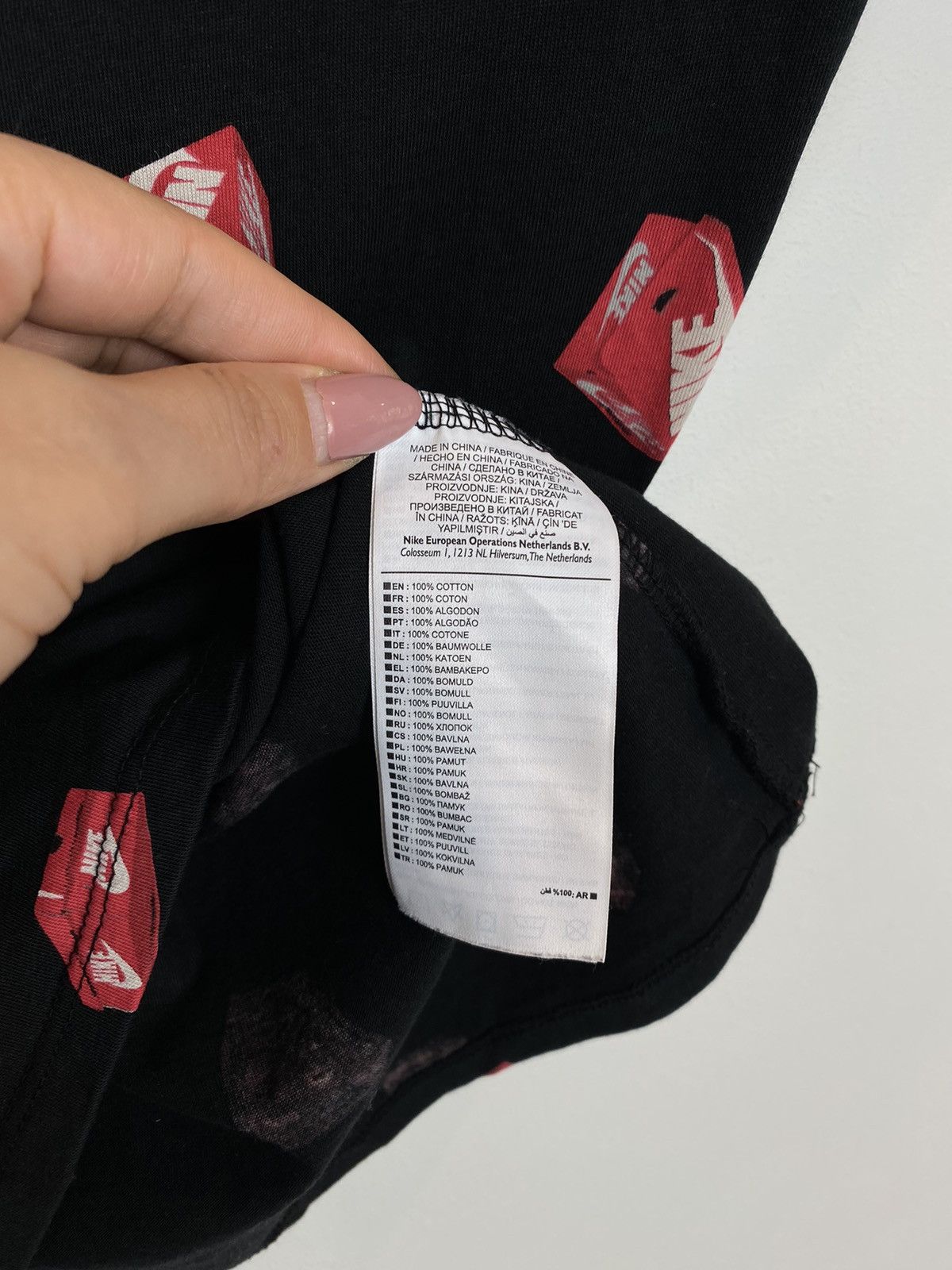 Nike Nike T-shirt Boxes Logo Monogram Drill Athletic Cut Black Size US M / EU 48-50 / 2 - 5 Thumbnail