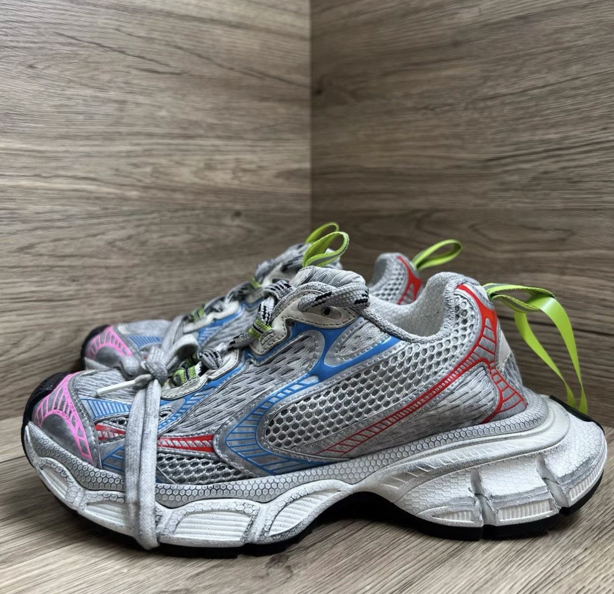 Balenciaga Balenciaga 3XL White Red Blue Dad Sneakers J41 Size US 6 / IT 36 - 1 Thumbnail