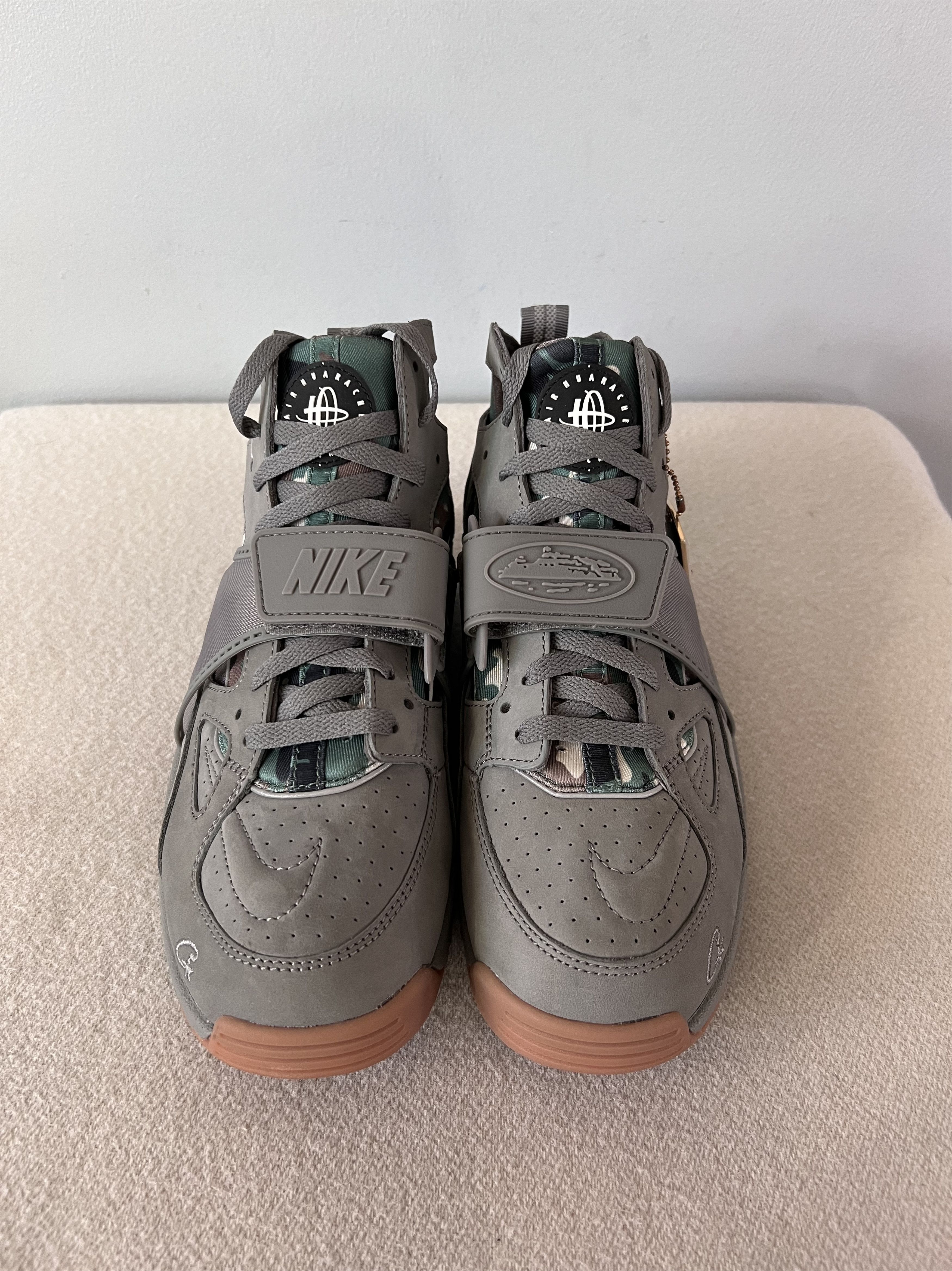 Corteiz × Nike Corteiz Nike Air Trainer Huarache SP in Grey Size US 9.5 / EU 42-43 - 4 Thumbnail