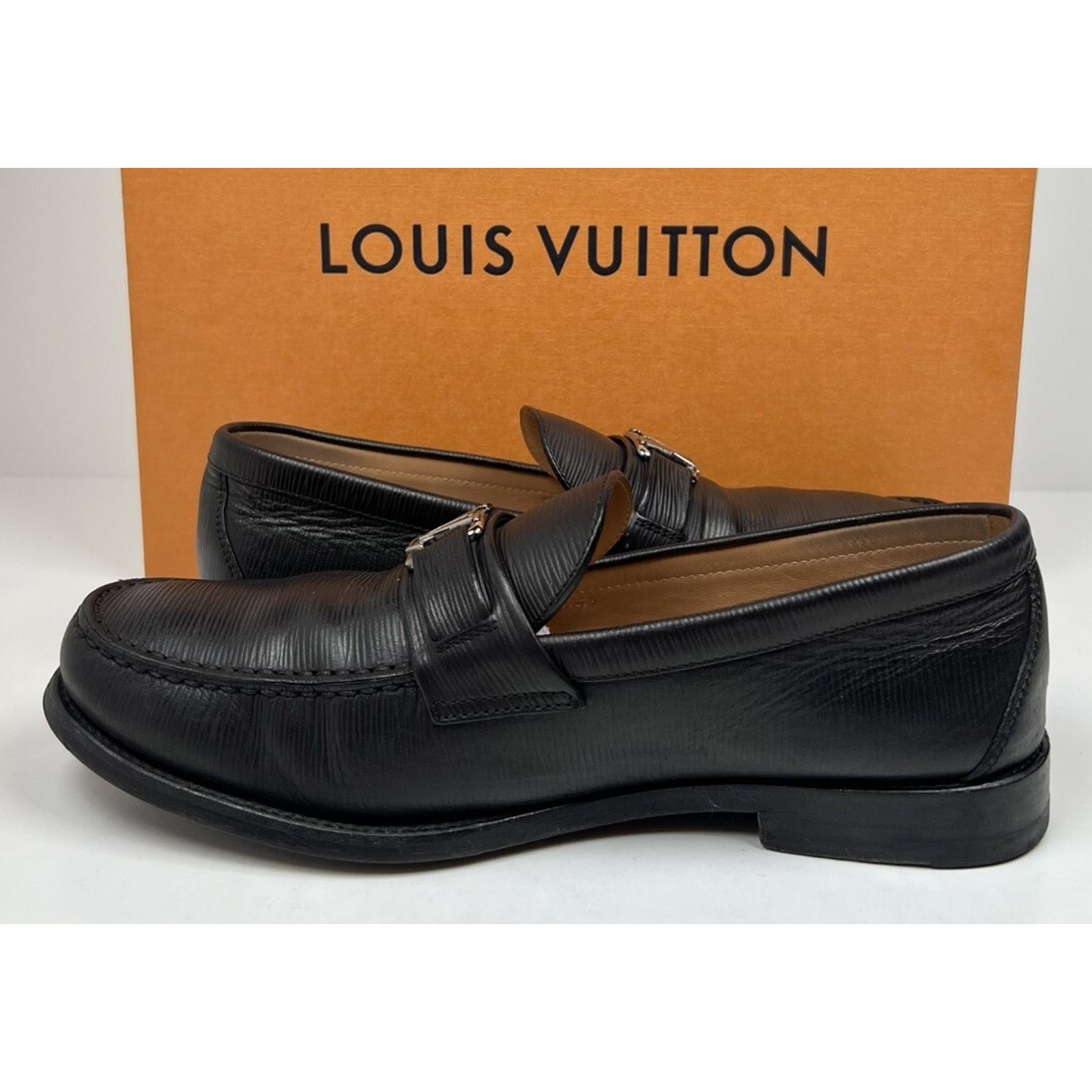 Louis Vuitton Size 7.5LV/8.5US- Louis Vuitton Major Loafer Epi Leather Size US 8.5 / EU 41-42 - 6 Thumbnail