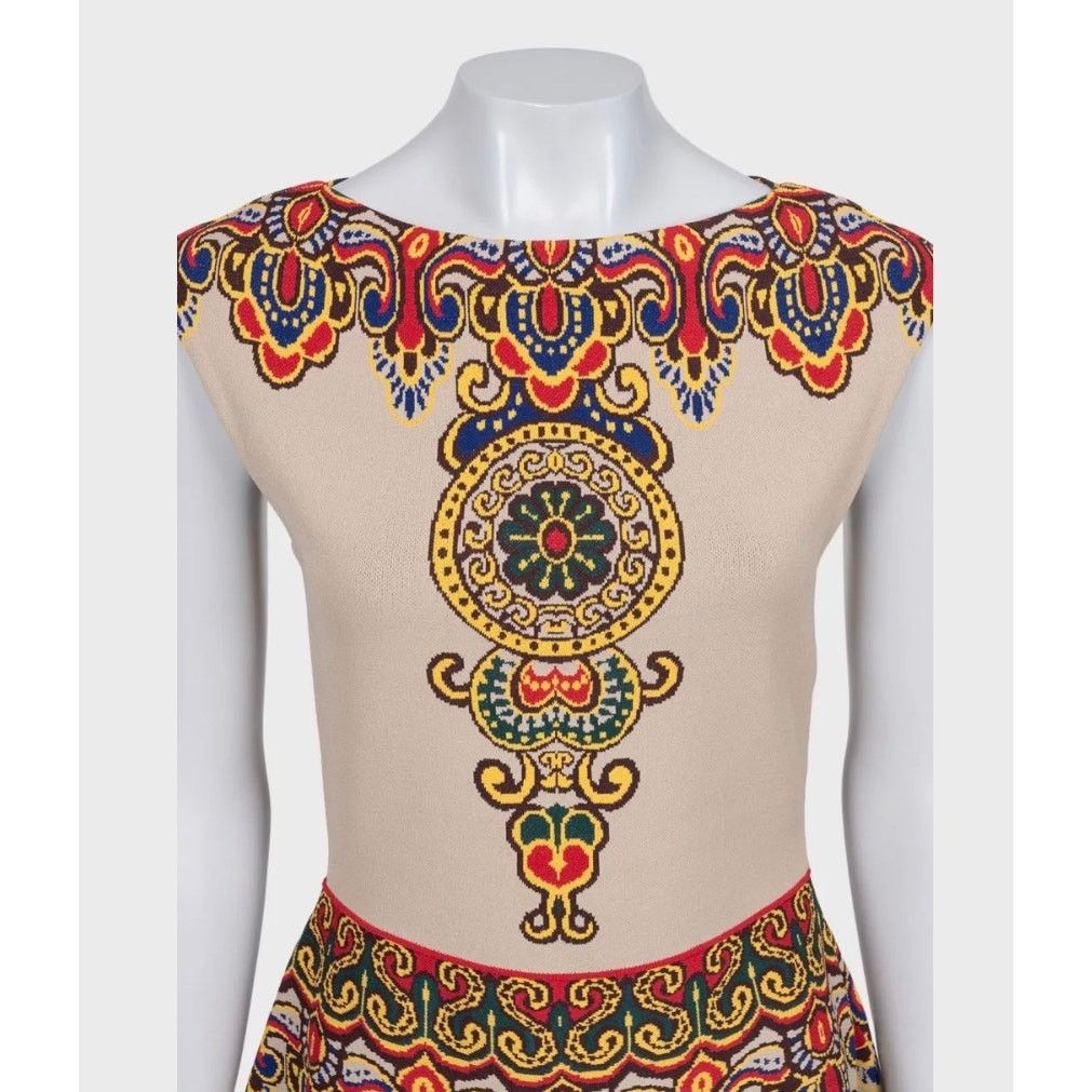 Valentino NWOT Valentino Beige Printed Fitted Dress Sz M Size M / US 6-8 / IT 42-44 - 4 Thumbnail
