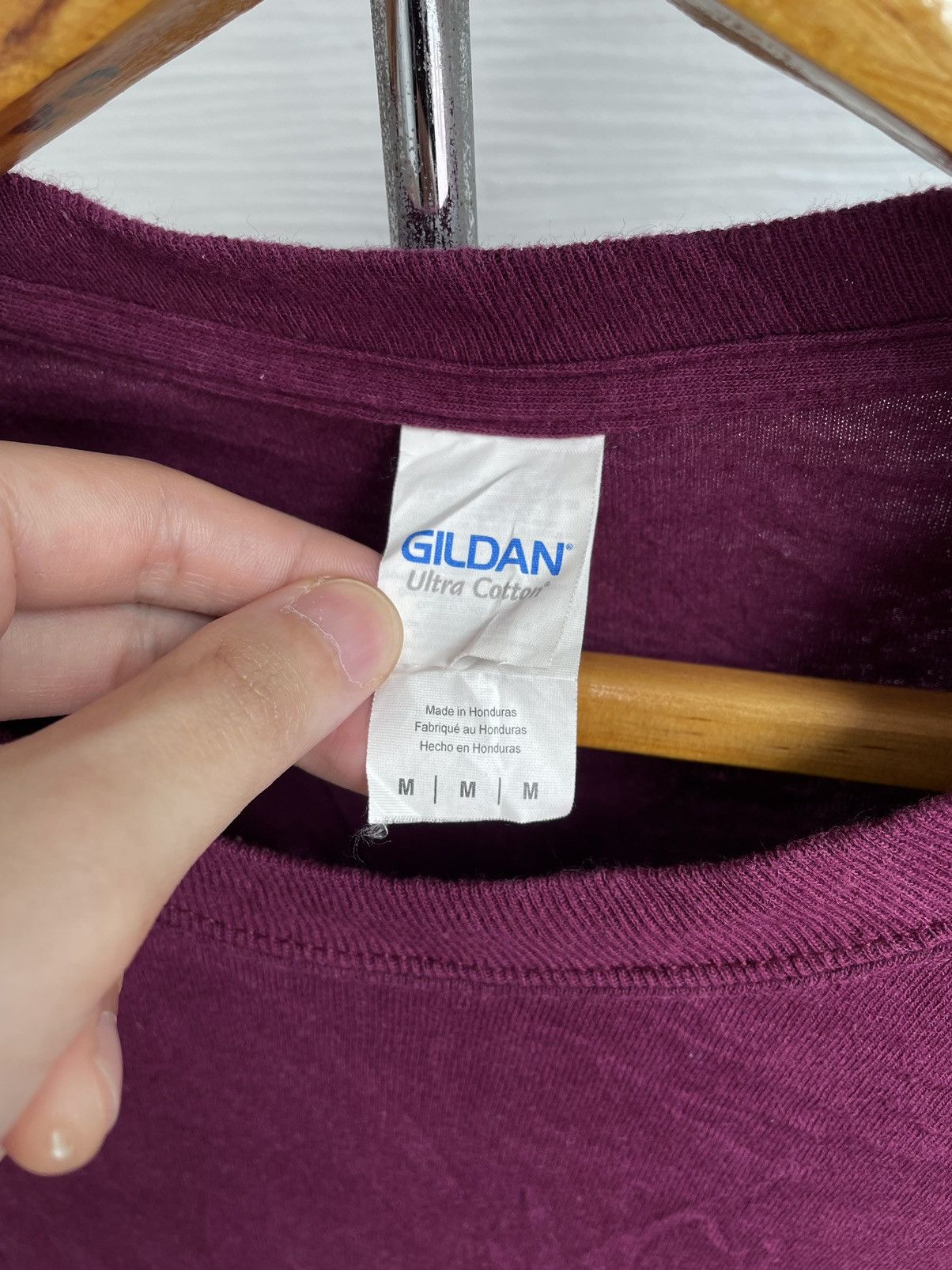 Gildan GILDAN BLANK MAROON LONG SLEEVE T-SHIRT Size US M / EU 48-50 / 2 - 3 Thumbnail