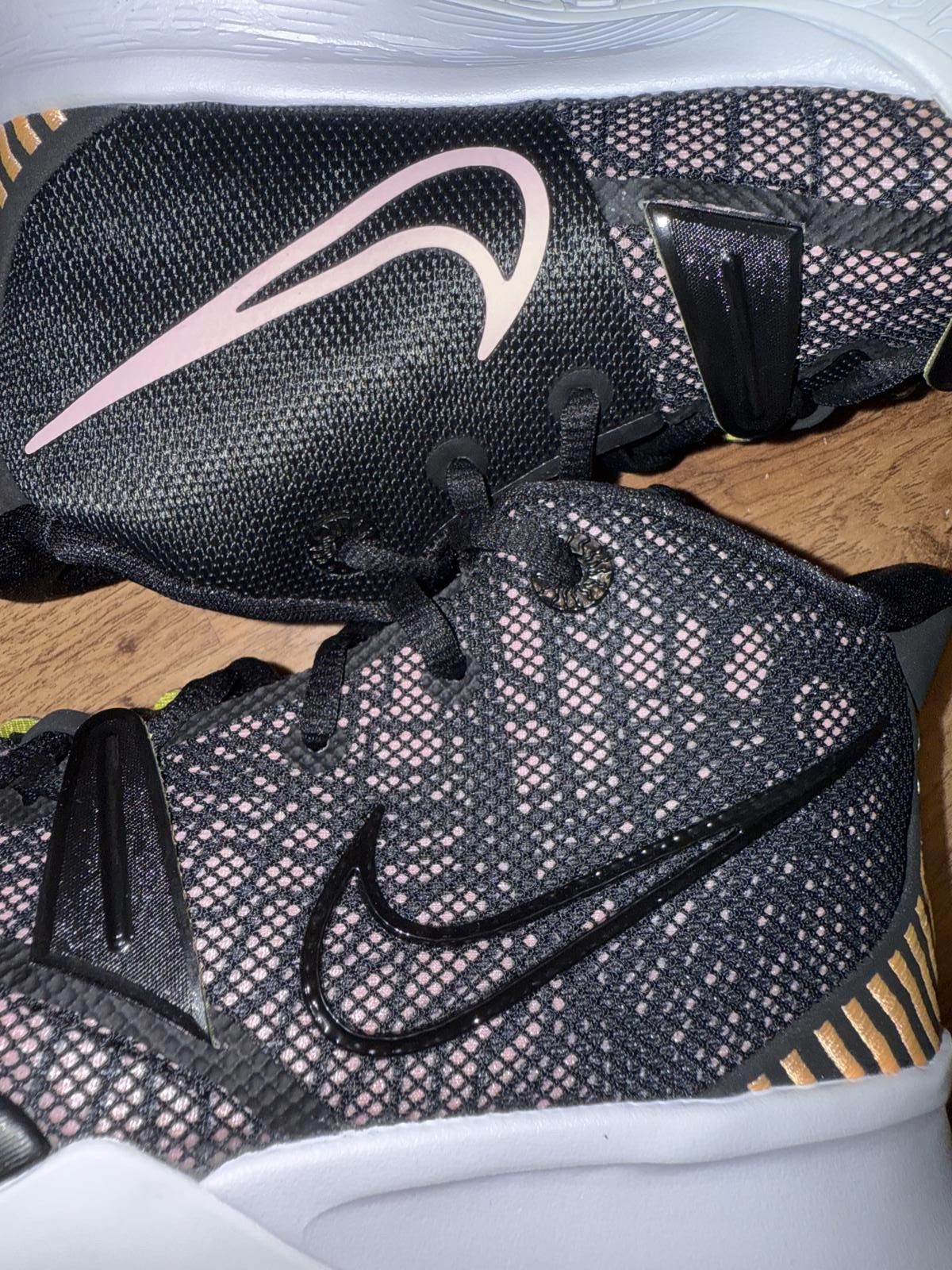 Nike Nike Kyrie 7 Ripple Effect (GS) Size US 6 / EU 39 - 10 Thumbnail